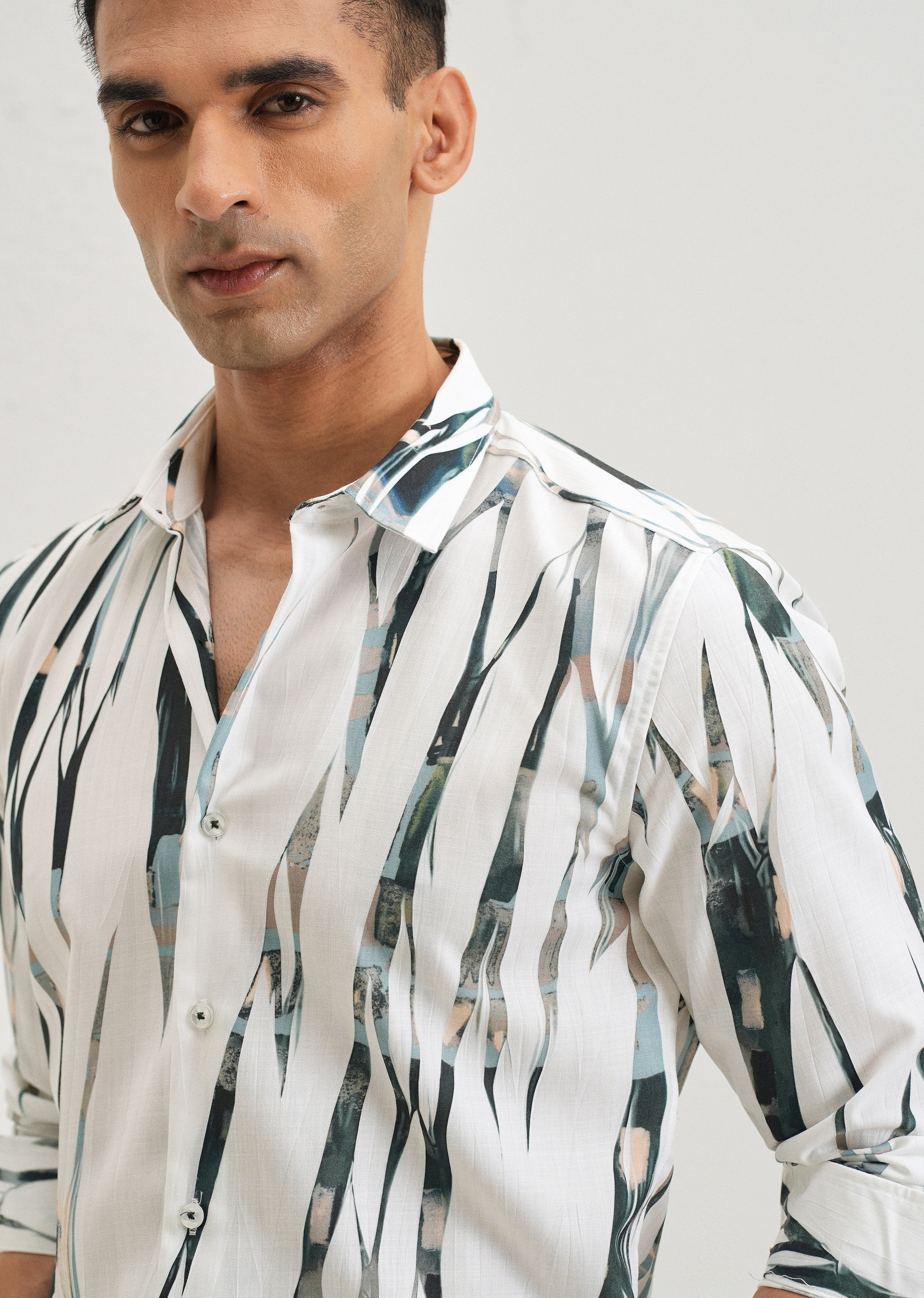 Abstract Green Shirt - Image 5