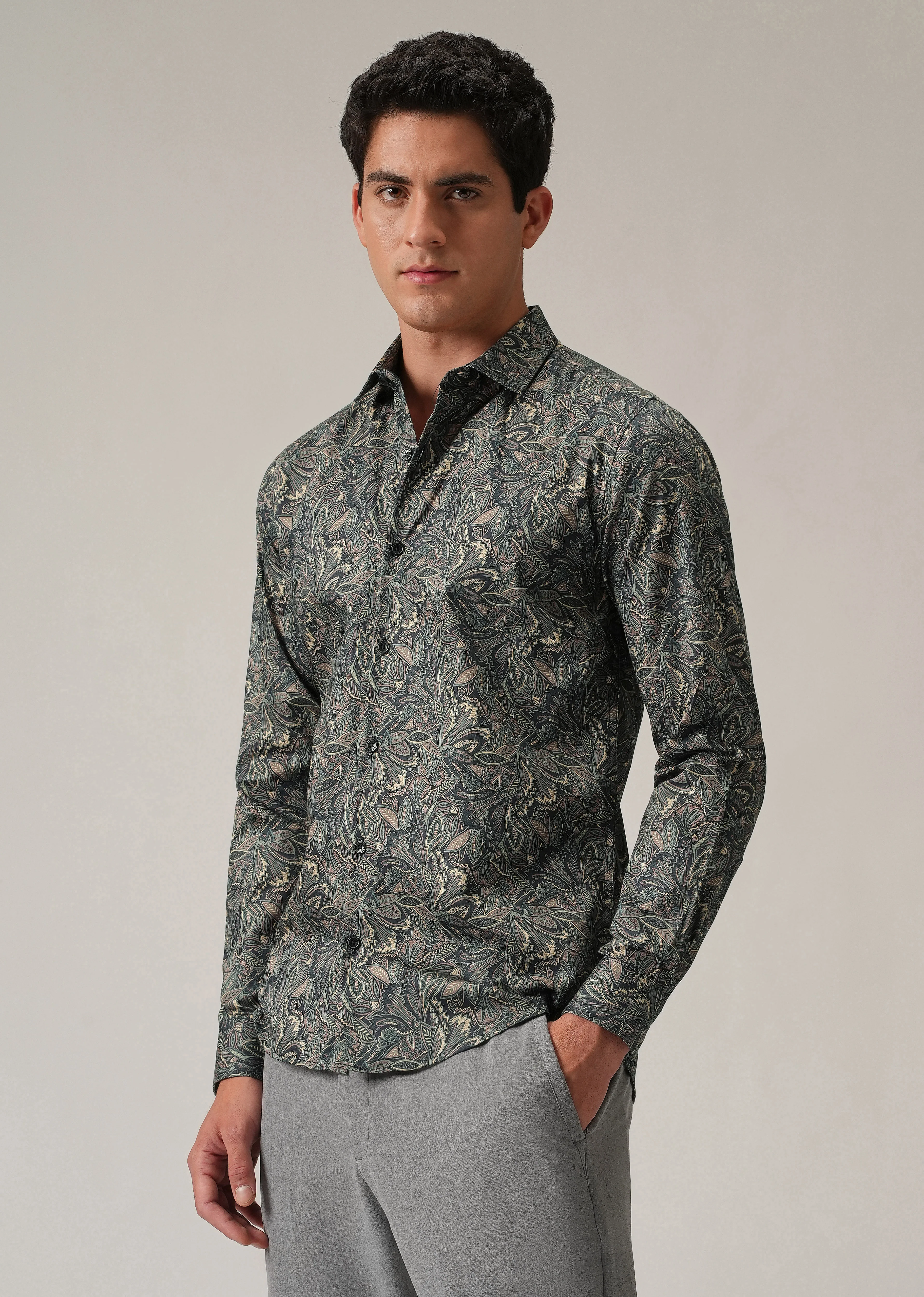 Abstract Leaf Print Shirt - Image 3