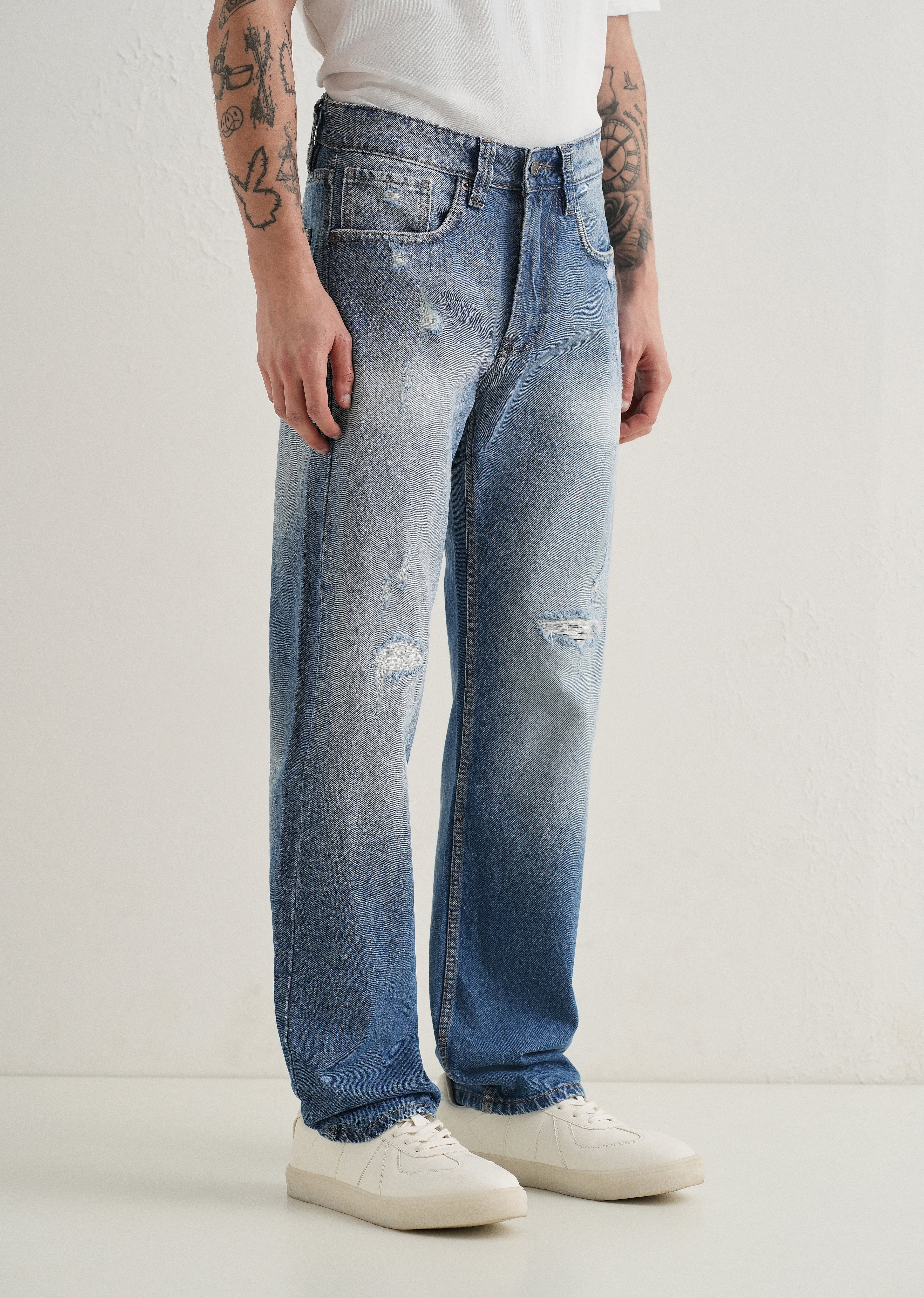 Afina Ripped Blue Straight fit Jeans - Image 4
