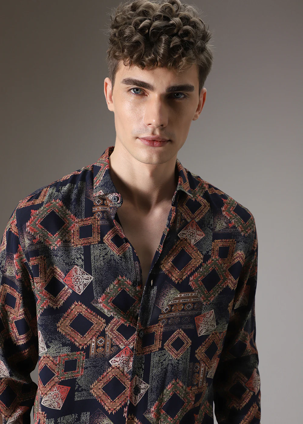 Argyle Diamond Red Feather Shirt - Image 6