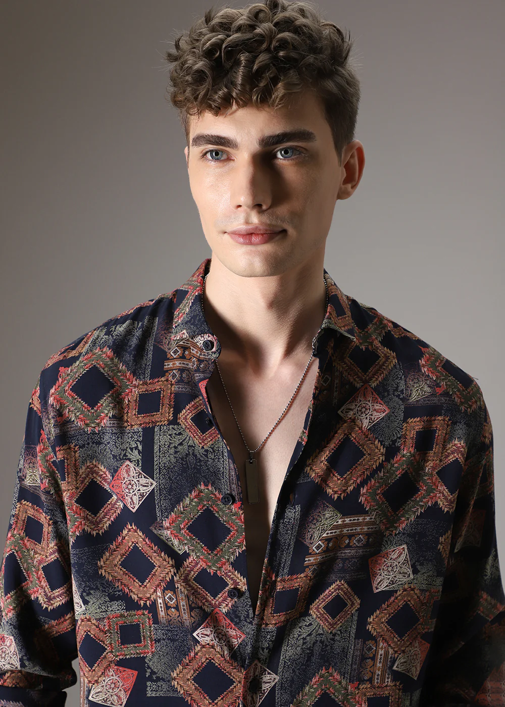 Argyle Diamond Red Feather Shirt - Image 8
