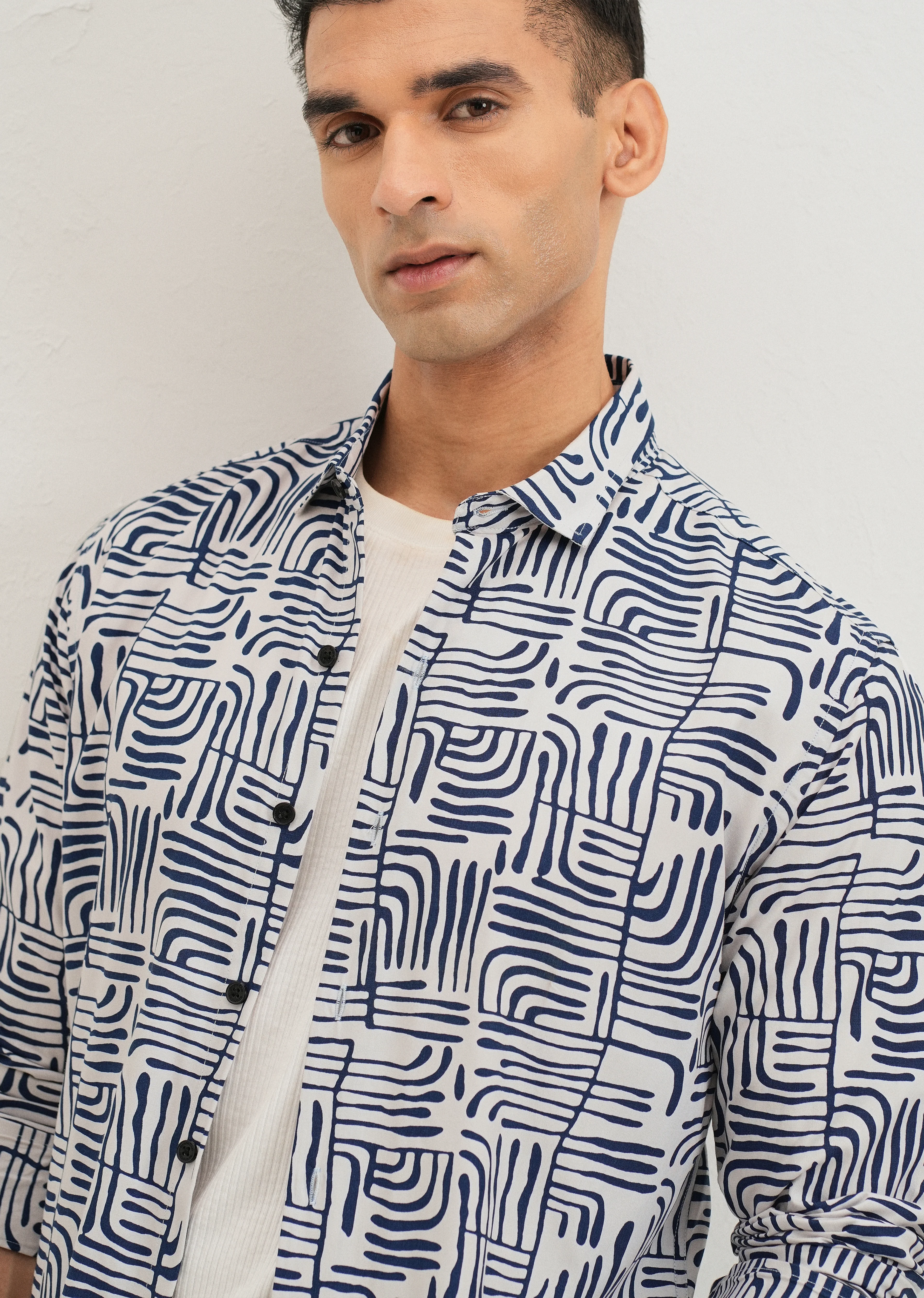 Art Deco White Printed Shirt - Image 5