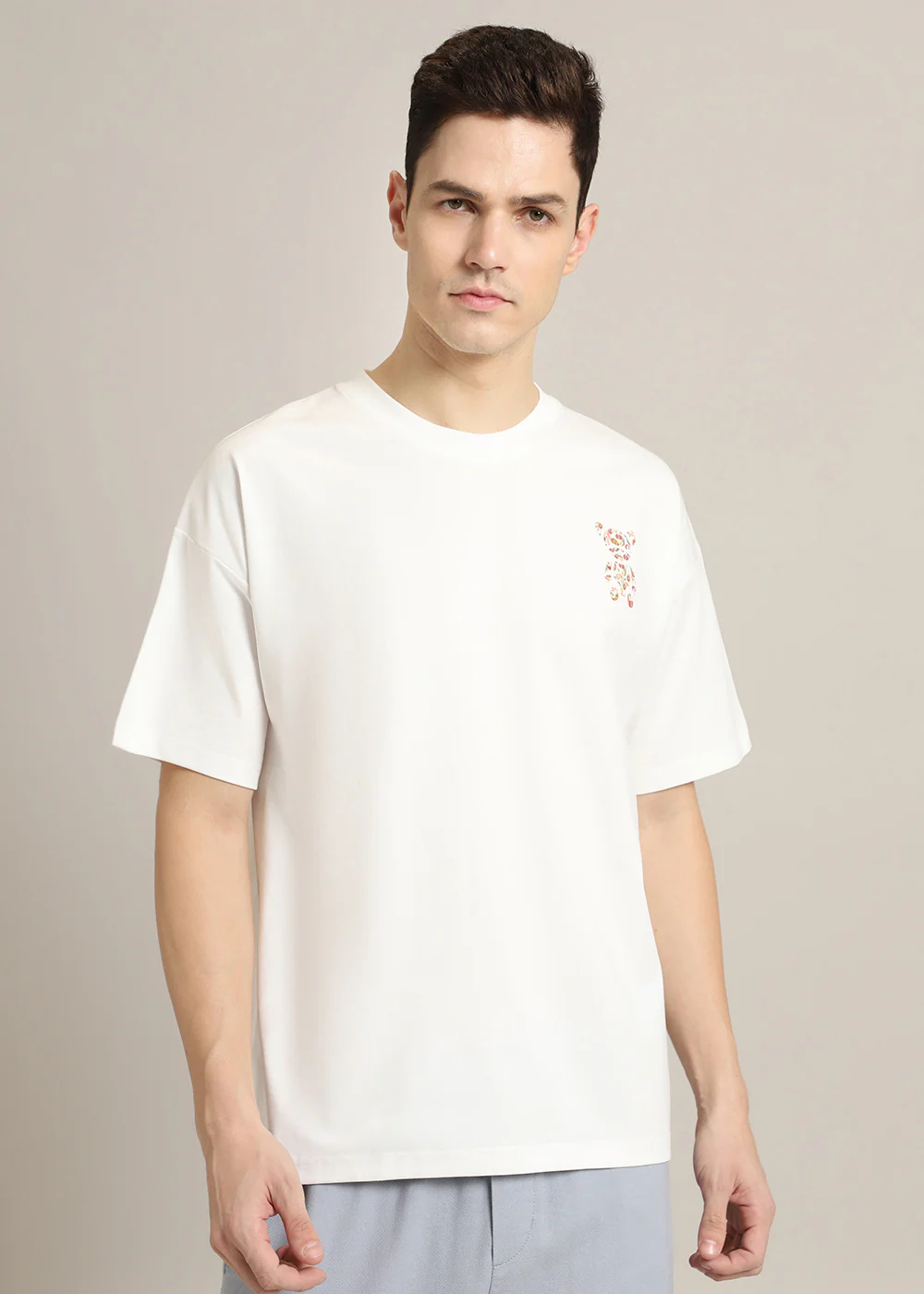 Bearsy Paisley White Oversized T-shirt - Image 5