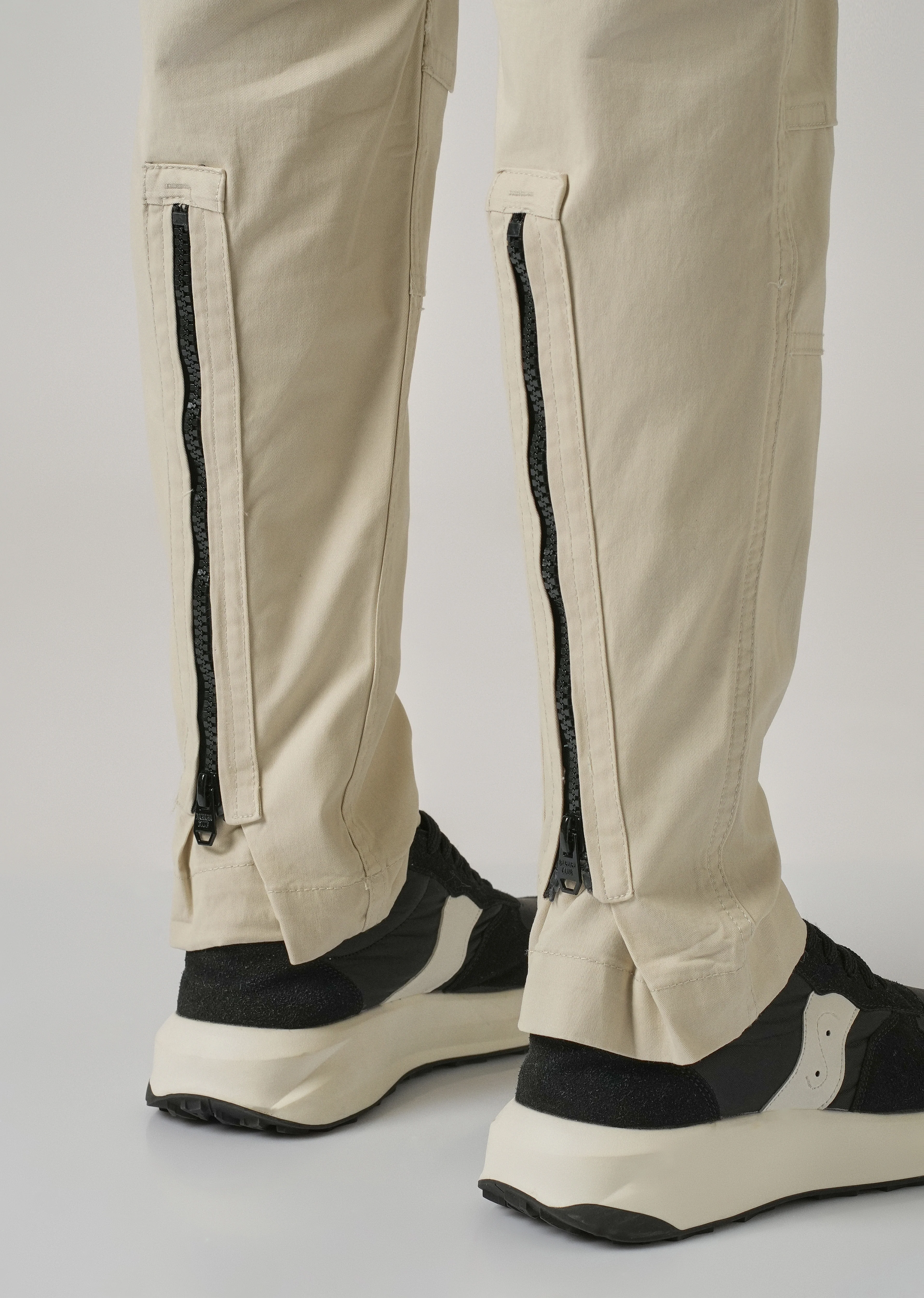 Beige Zipper Cargo Pant - Image 5