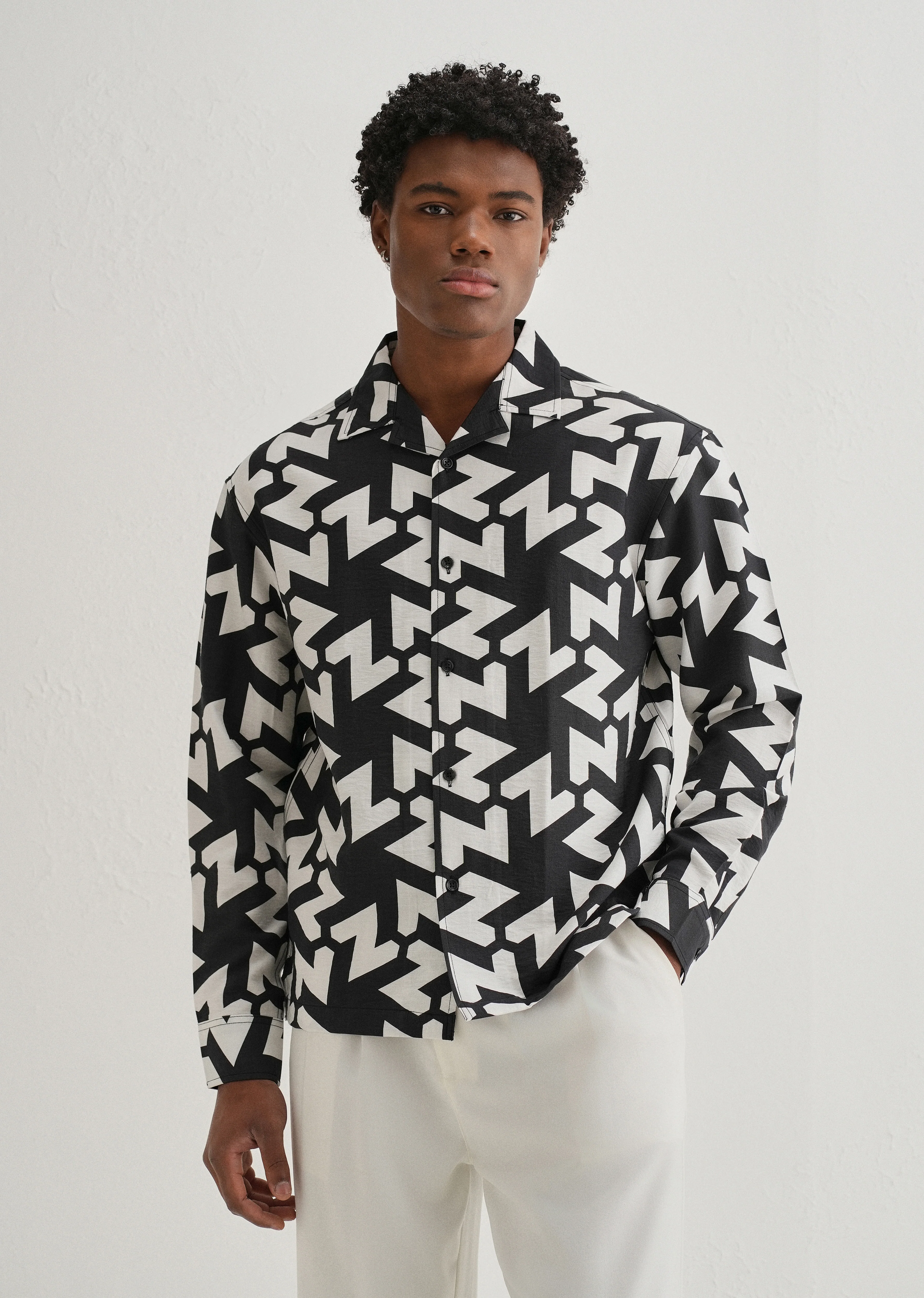 Black Abstract Chevron Pattern Printed Shirt - Image 3