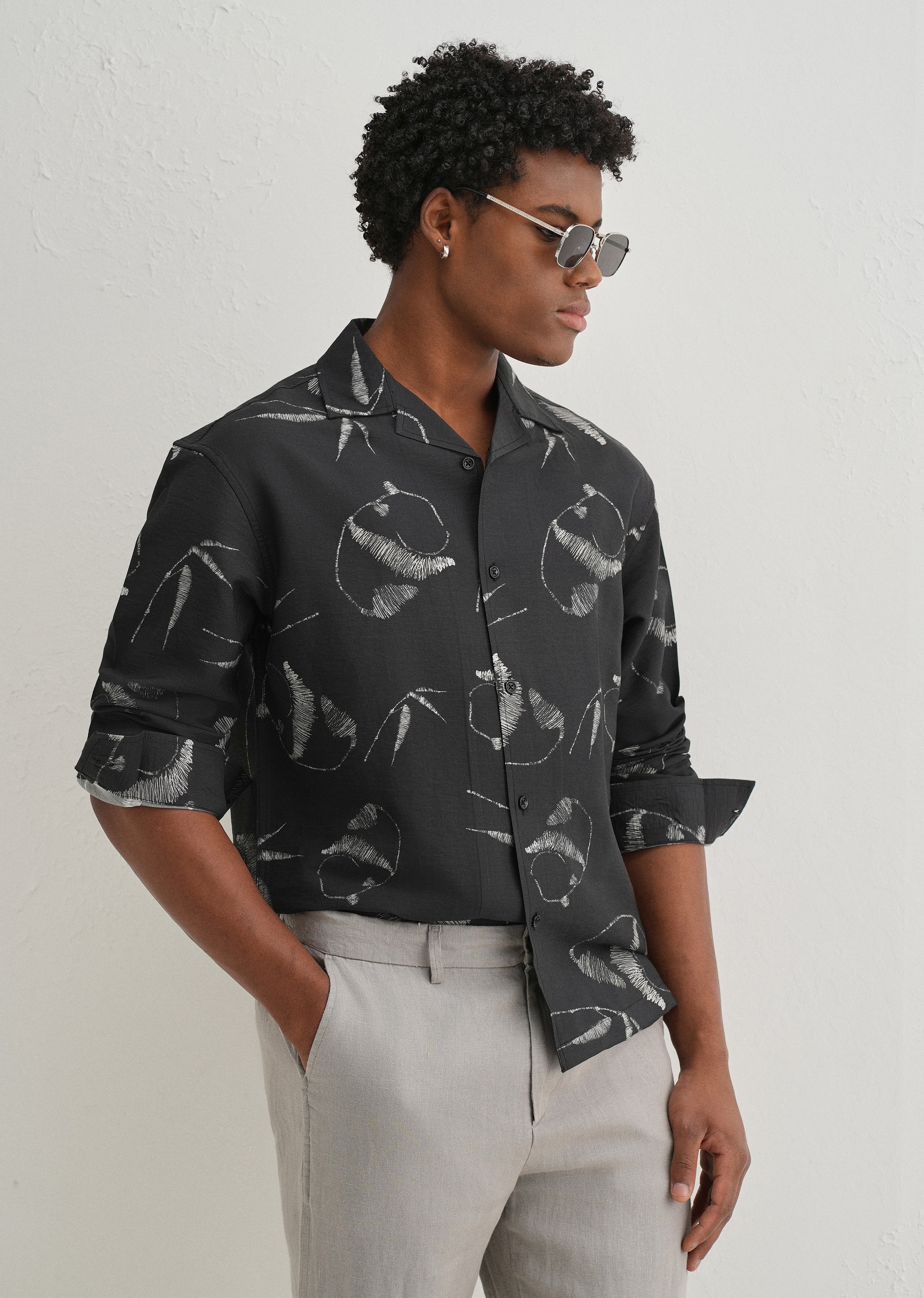 Black Artistic Printed Shirt - Image 7