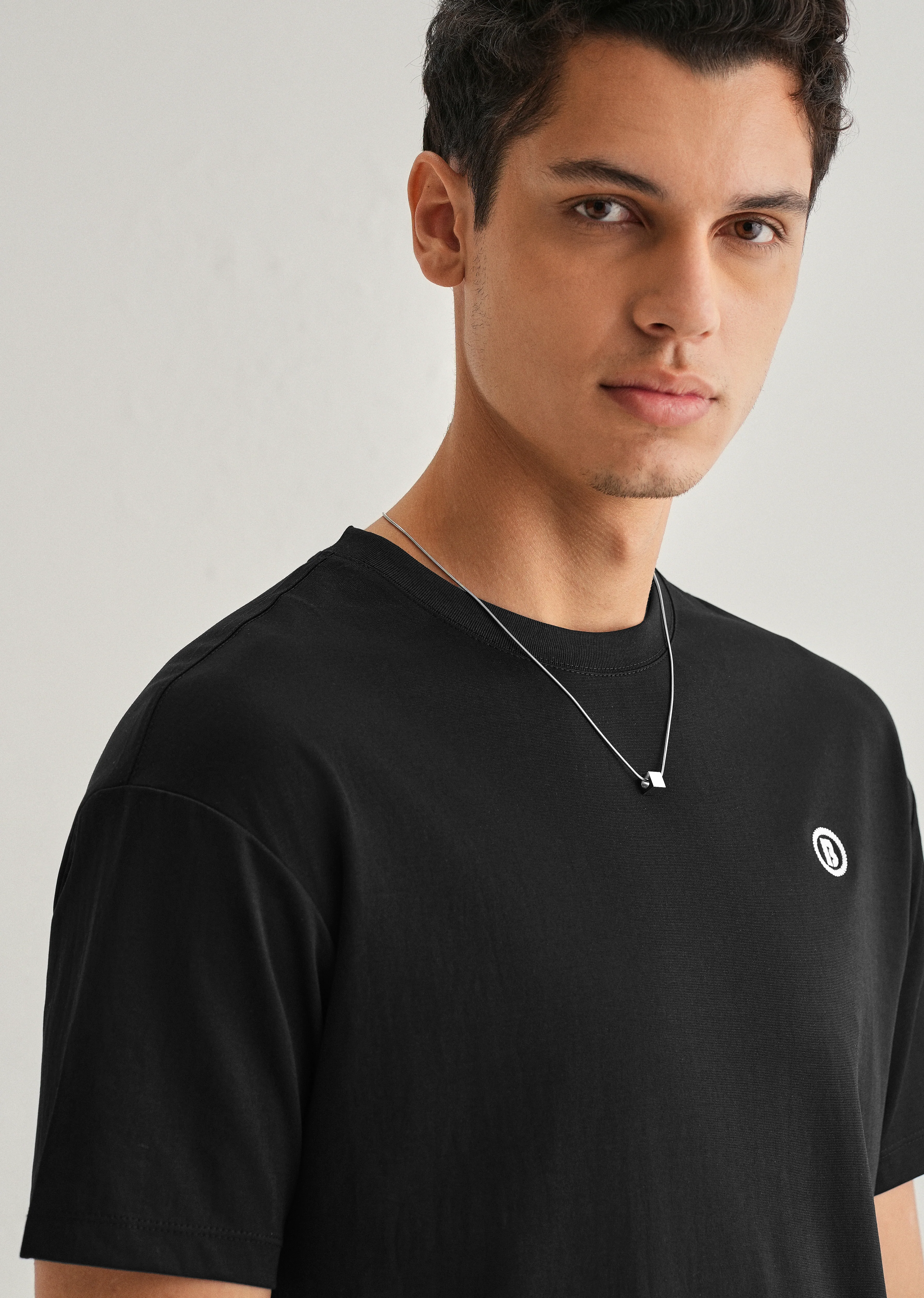 Black Crew Neck T-shirt - Image 5