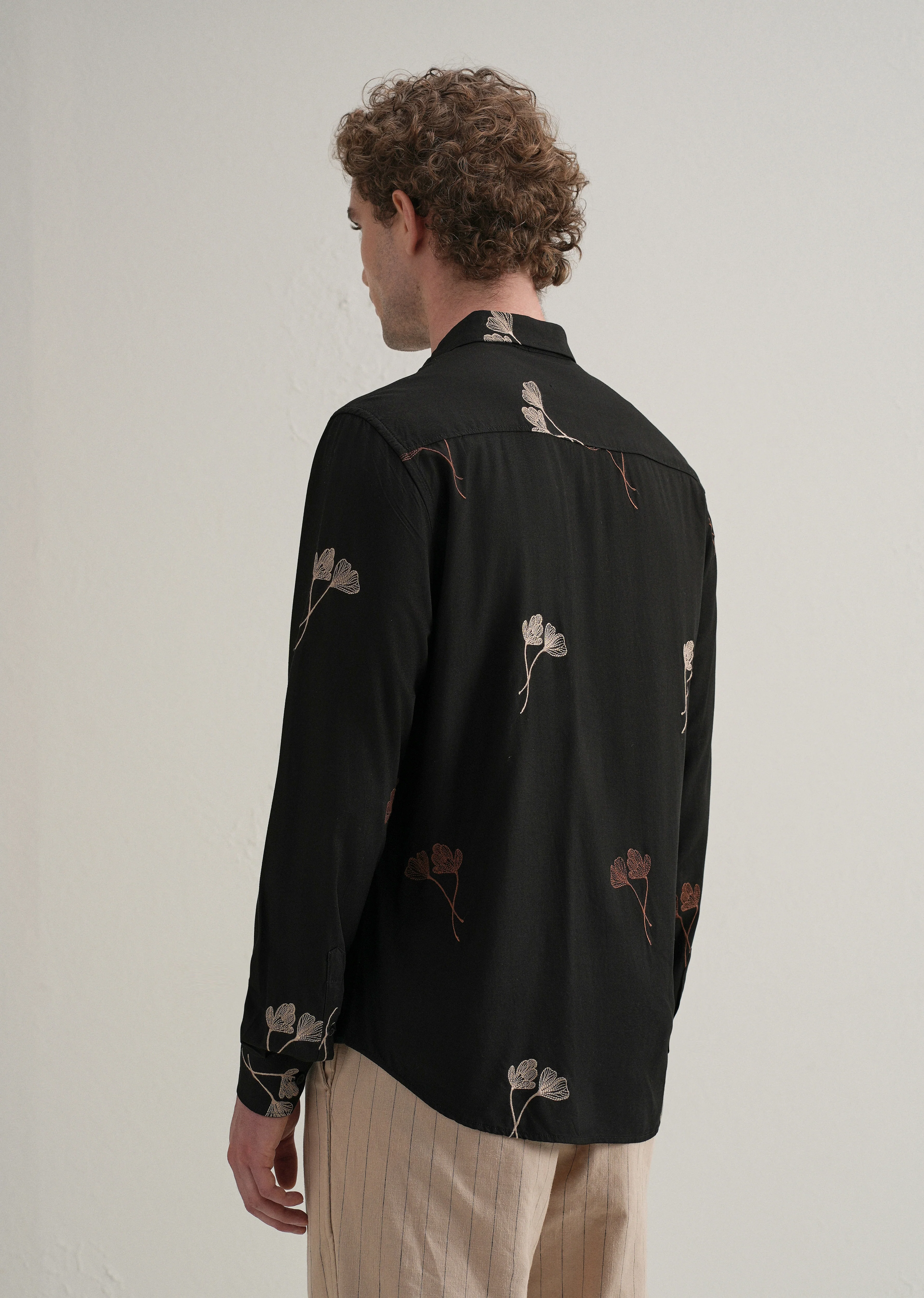 Black Floral Motif Embroidery Shirt - Image 3