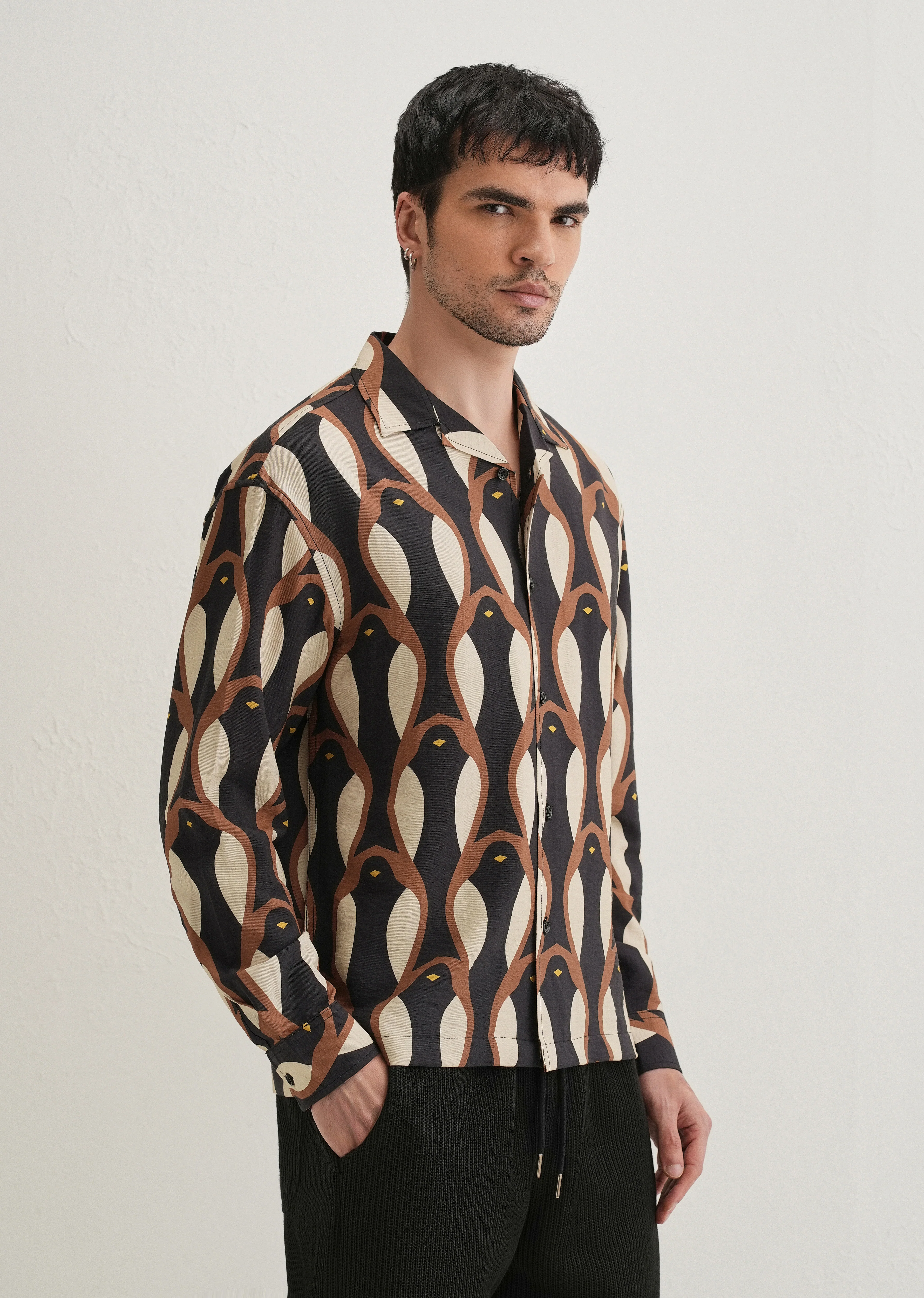 Black Modern Retro Printed Shirt - Image 4