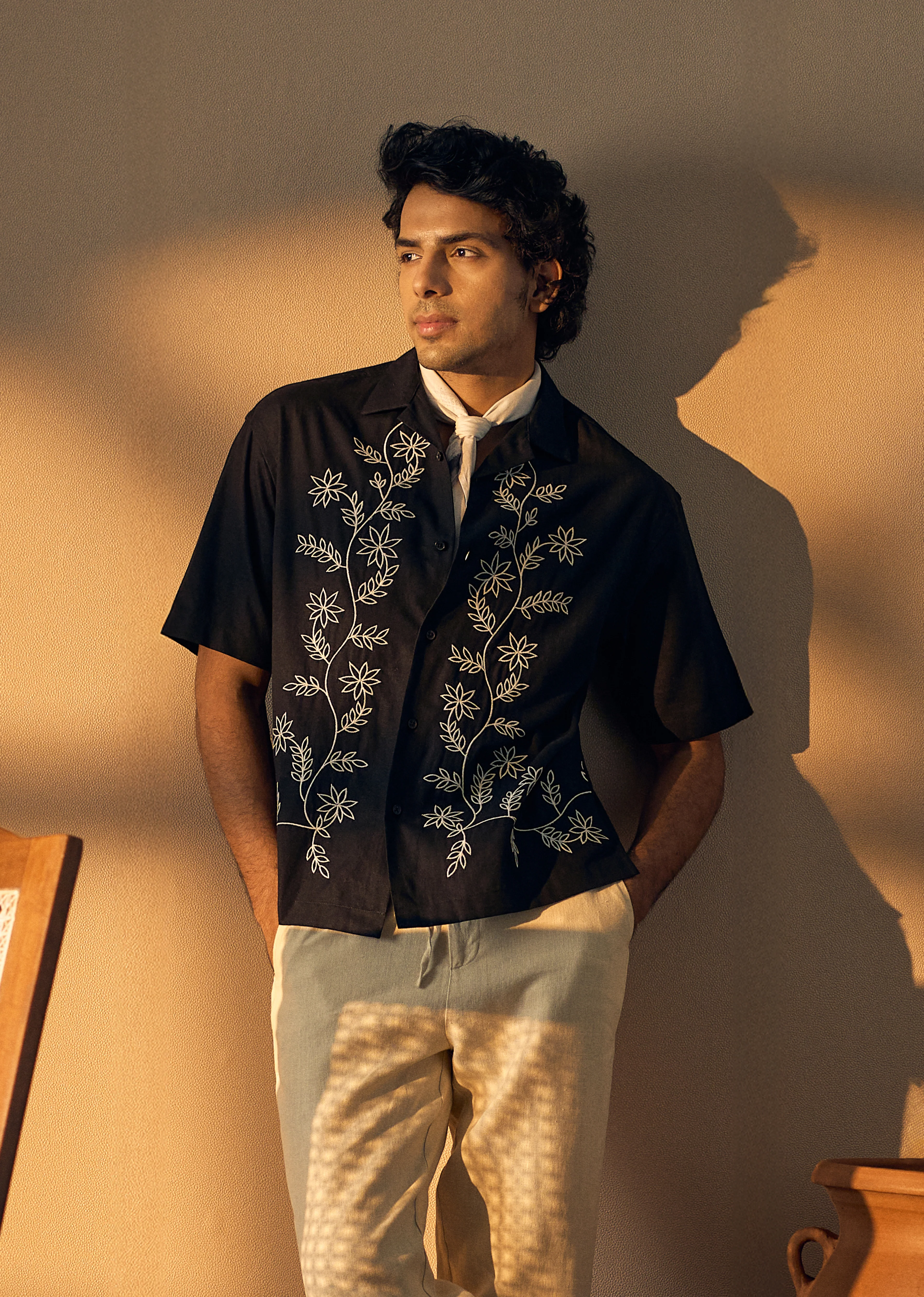 Black Pattern Embroidery Linen Shirt - Image 2
