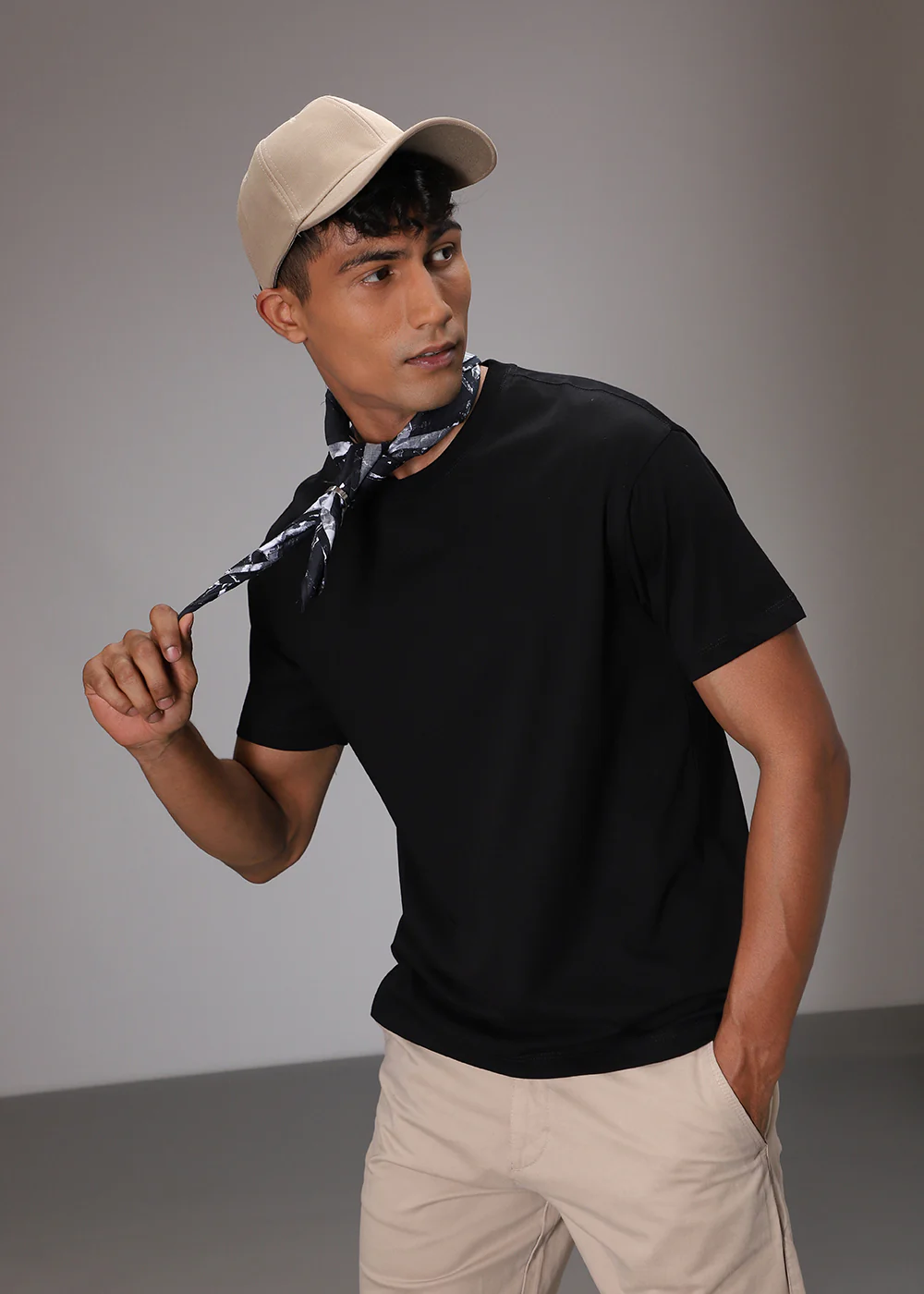 Black Plain Regular Fit T-shirt - Image 8