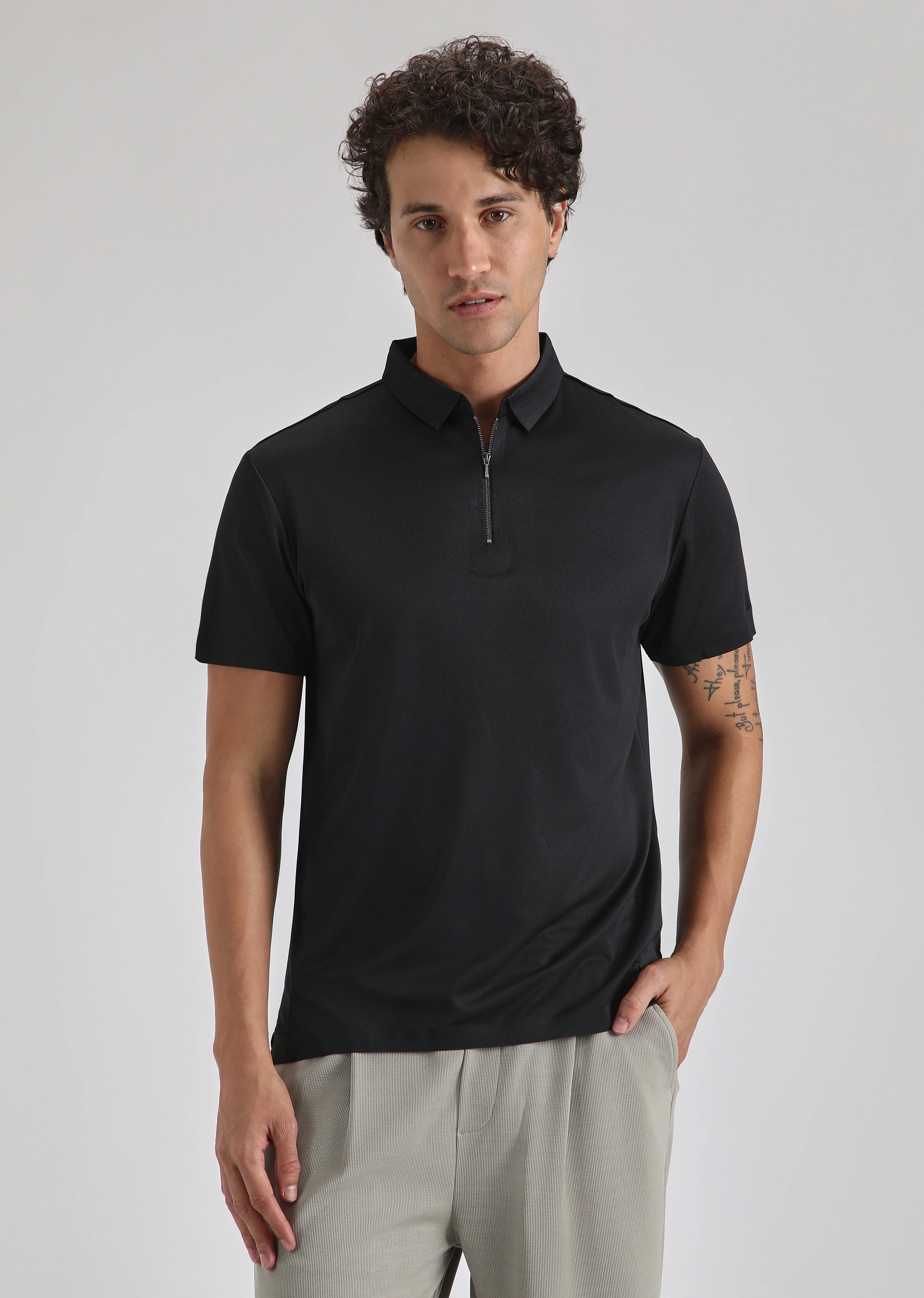 Black Plain Zipper Stitchless Polo T-shirt - Image 3