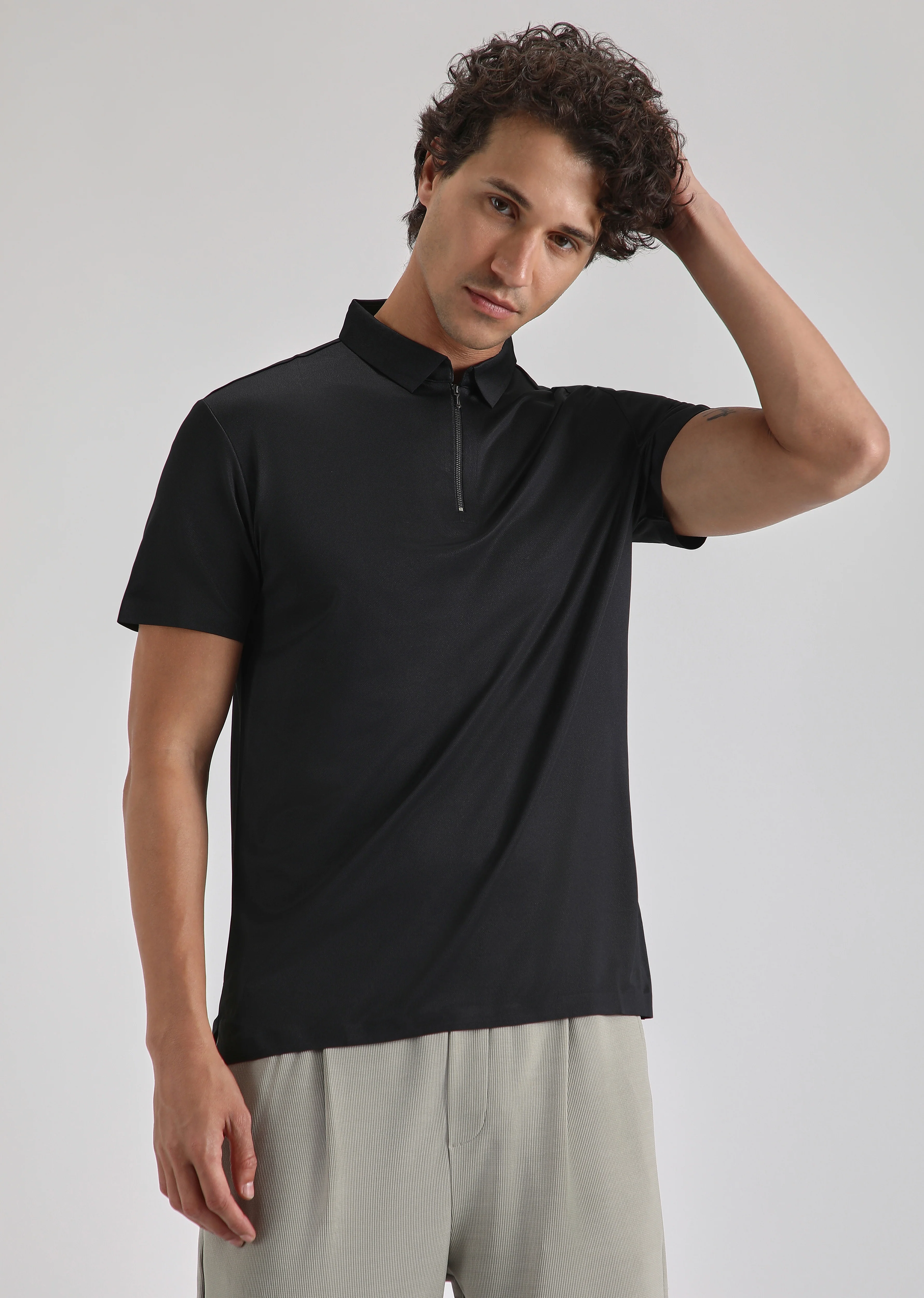 Black Plain Zipper Stitchless Polo T-shirt - Image 5