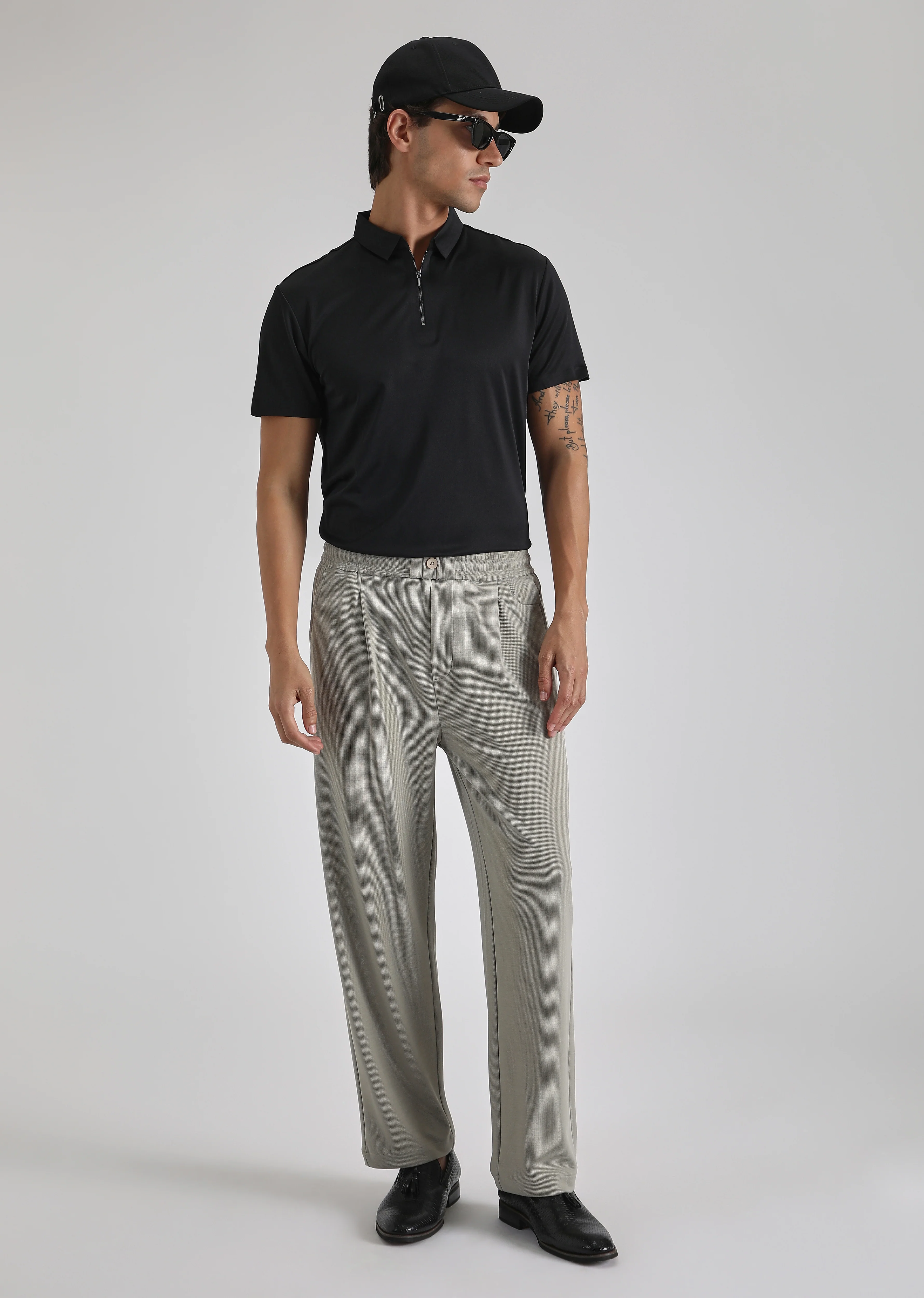 Black Plain Zipper Stitchless Polo T-shirt - Image 6