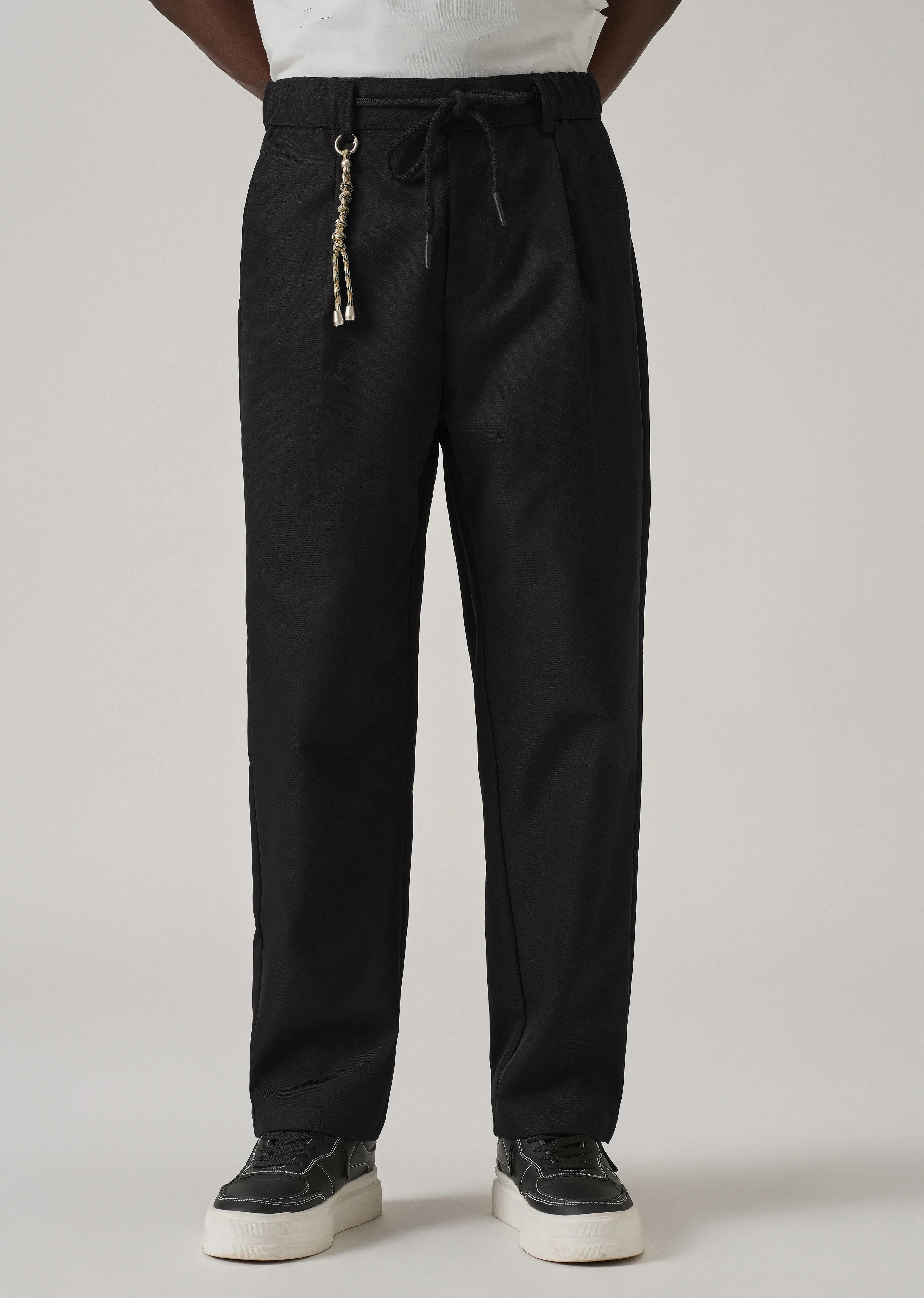 Black Pleated Drawstring Pant - Image 3