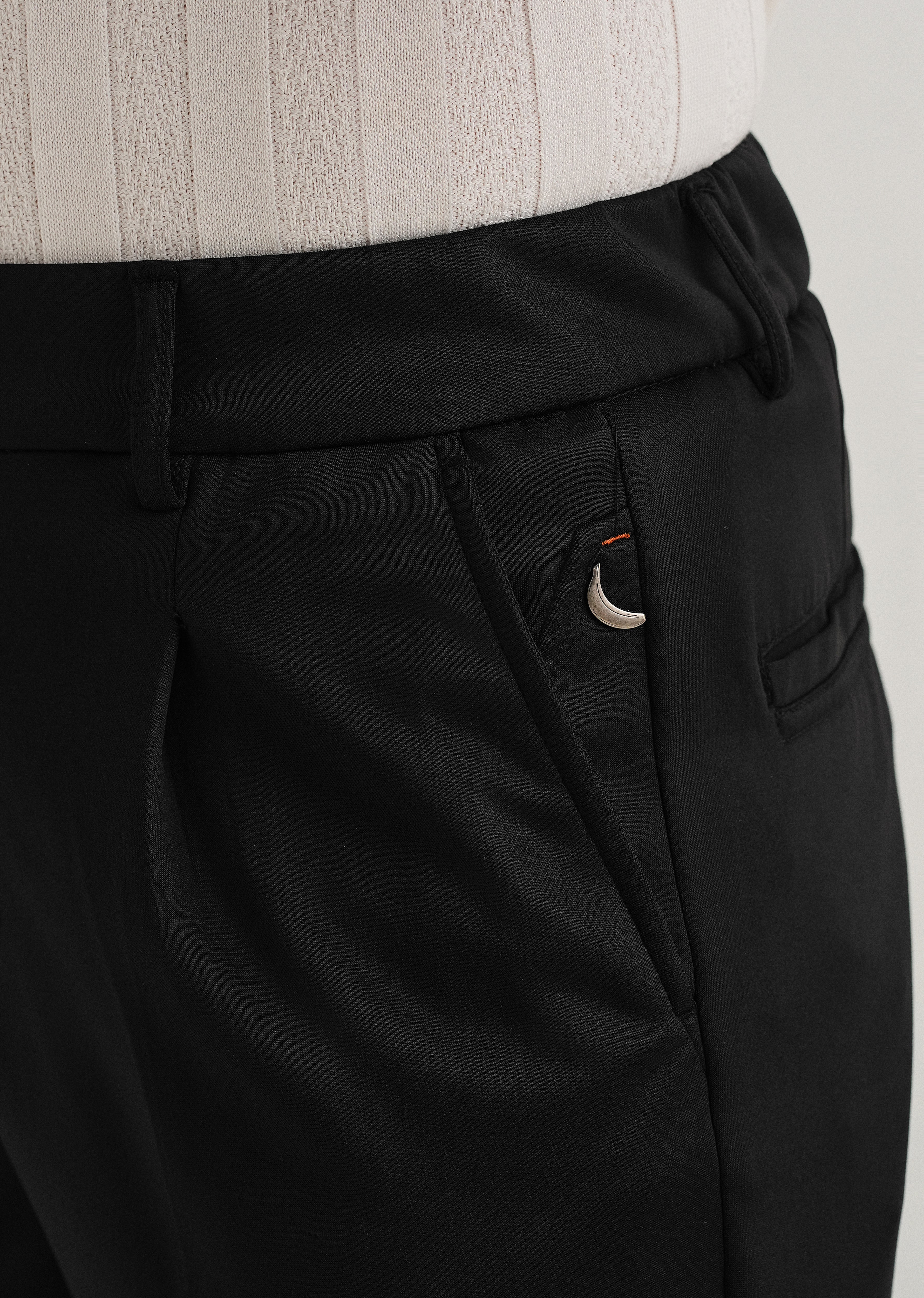 Black Pleated Relaxed Fit Trousers - Image 2