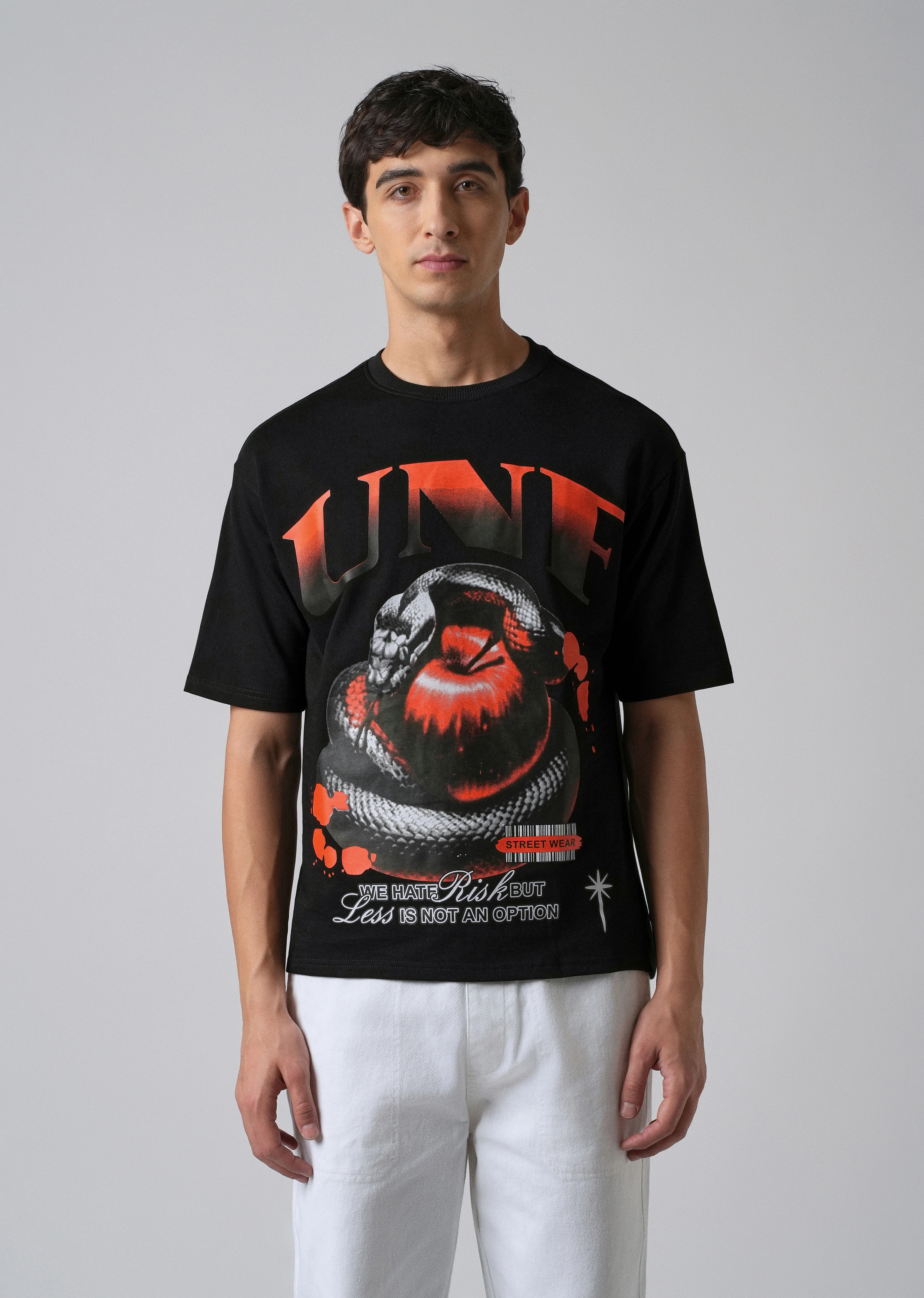 Black Print Relaxed Fit T- shirt - Image 3