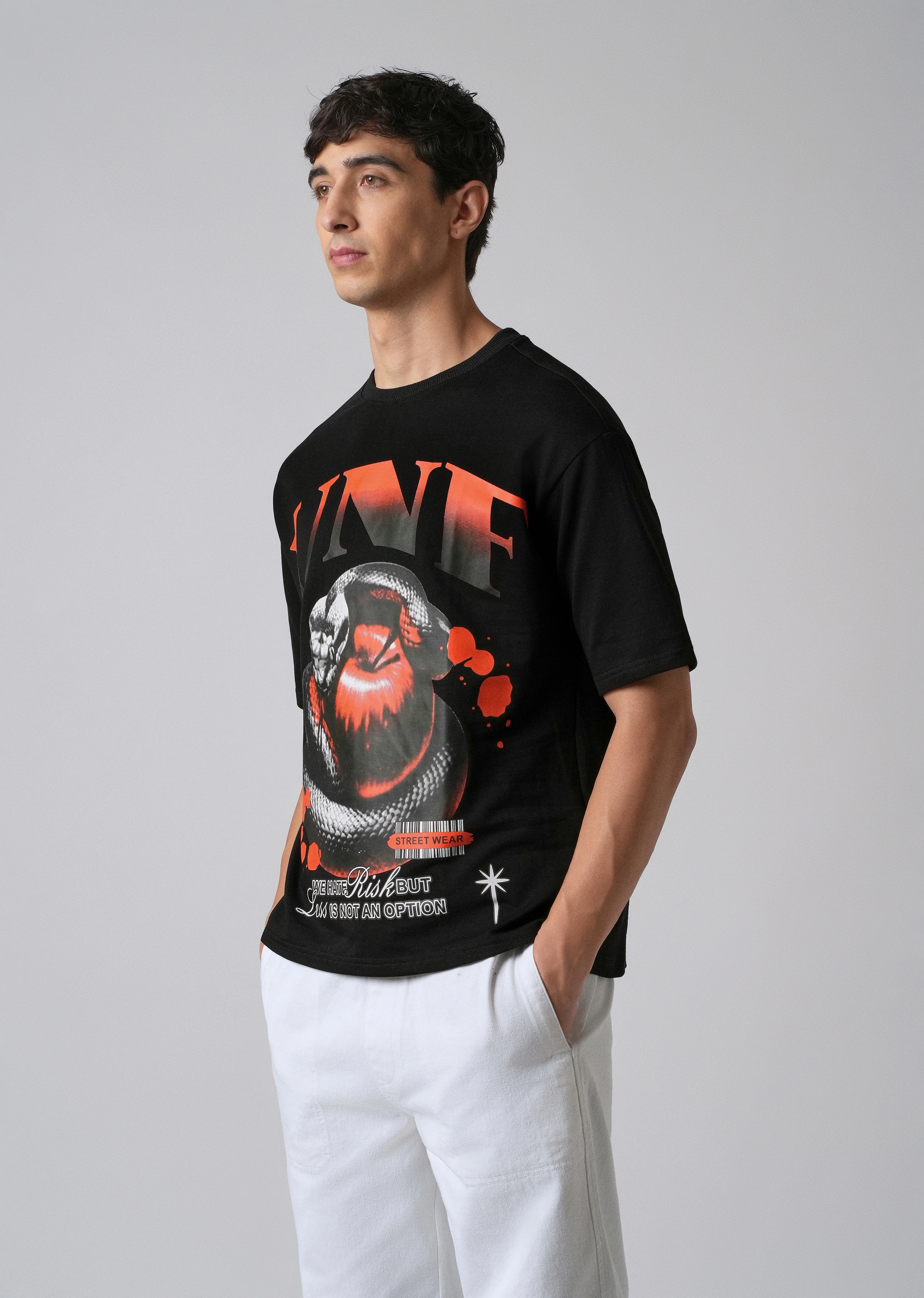 Black Print Relaxed Fit T- shirt - Image 4