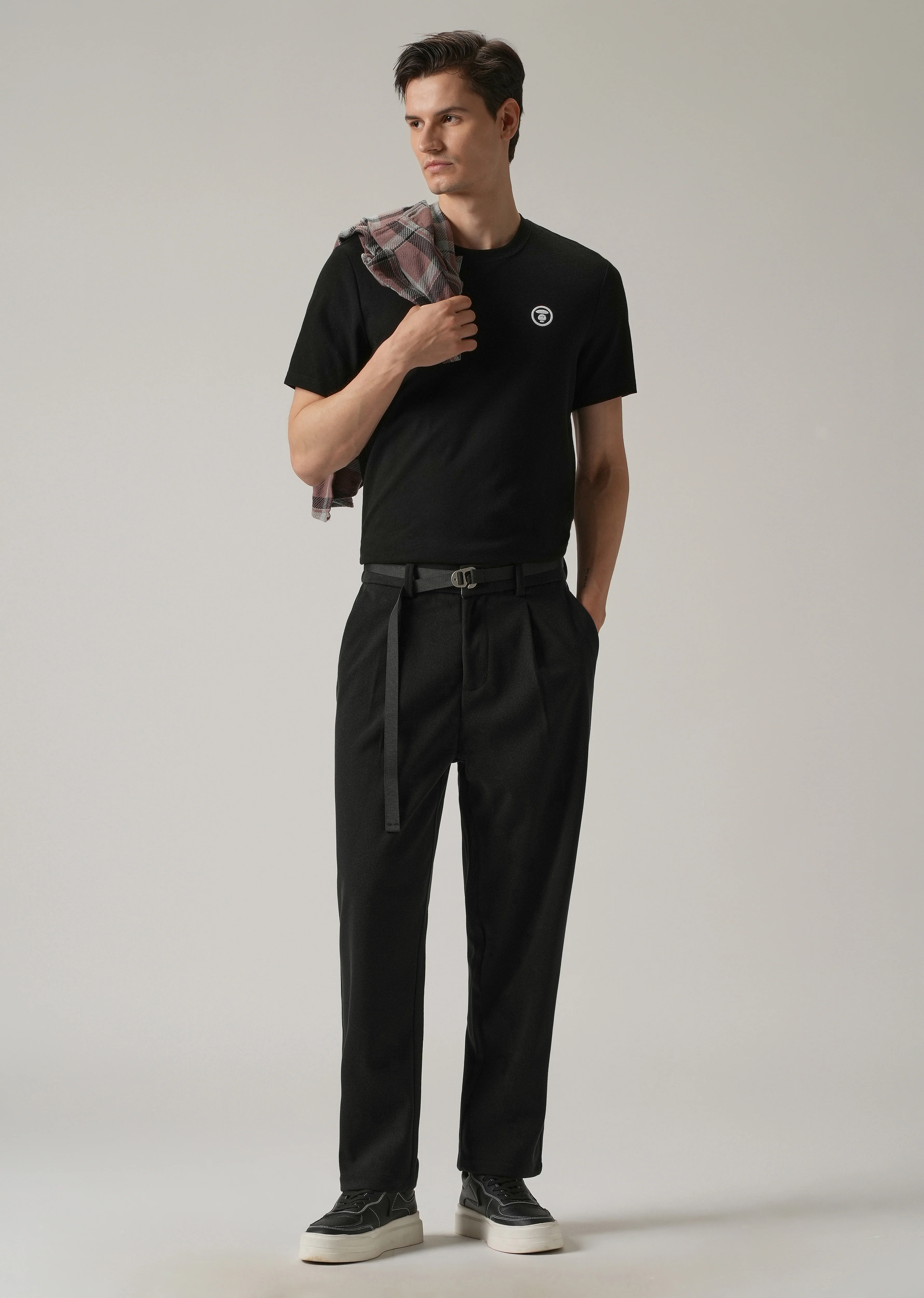 Black Relaxed Fit Textured Pleated Pant - Image 6