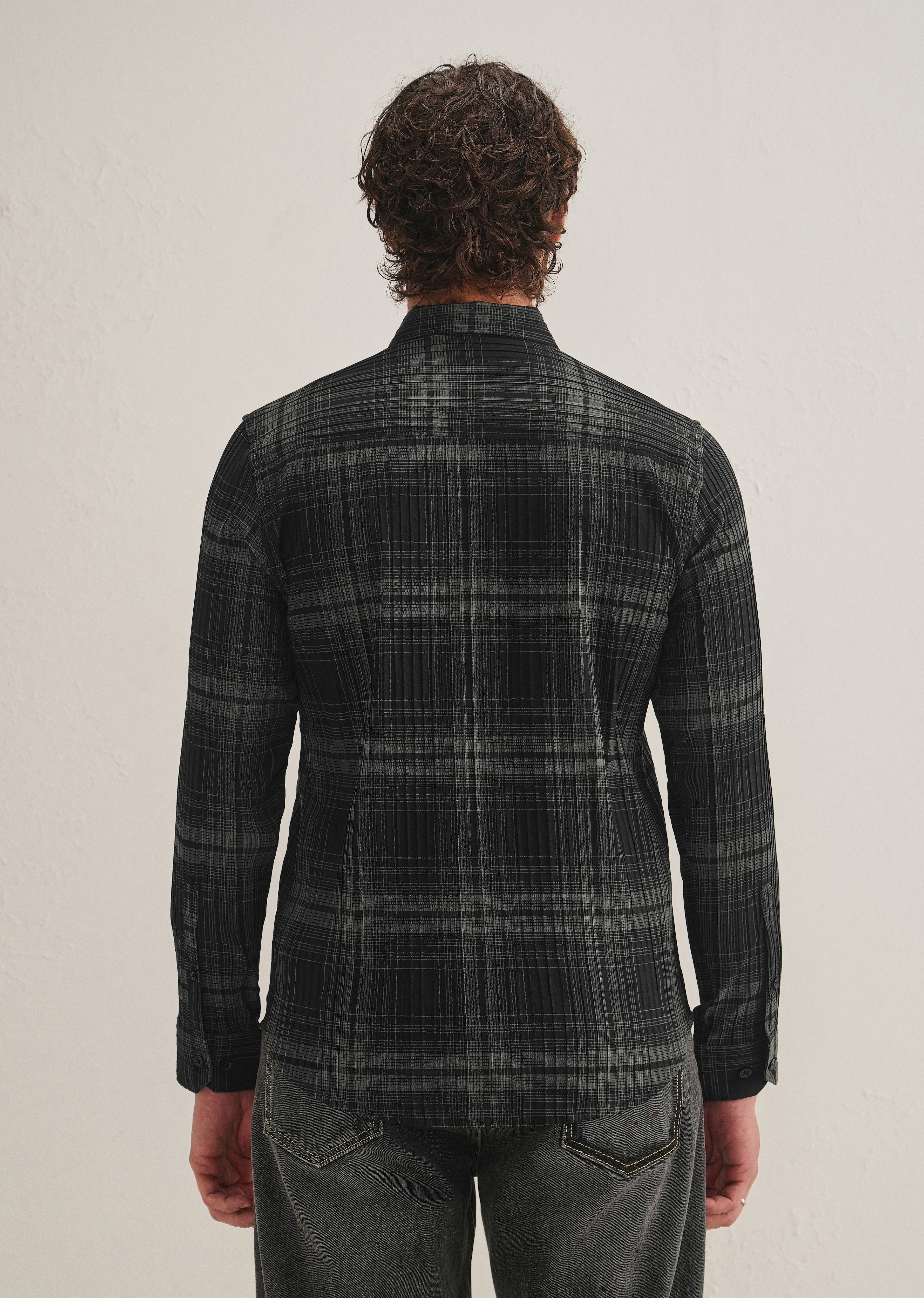 Black Self-Pleated Check Shirt - Image 4