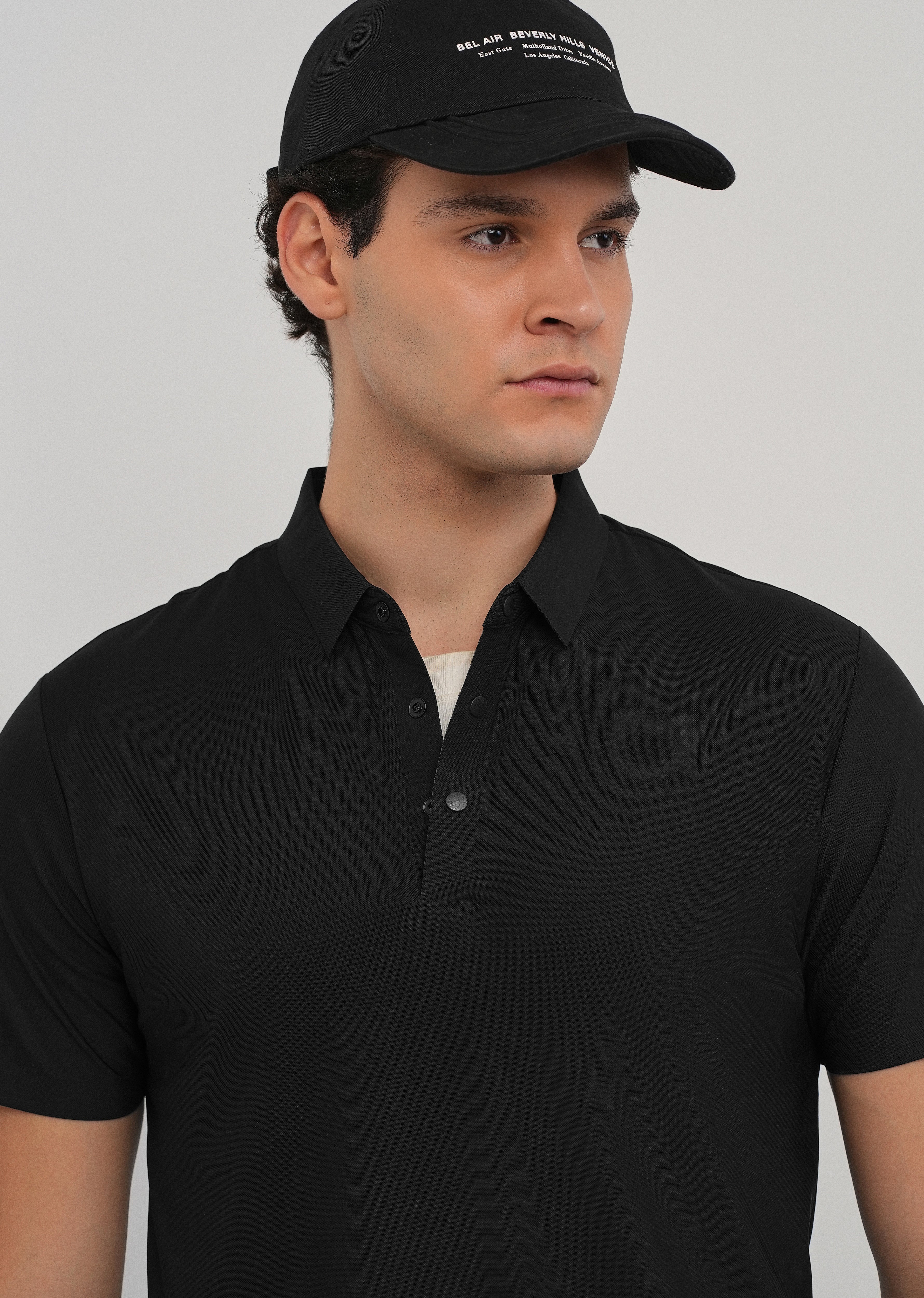 Black Stitchless Polo Collar T-Shirt - Image 5