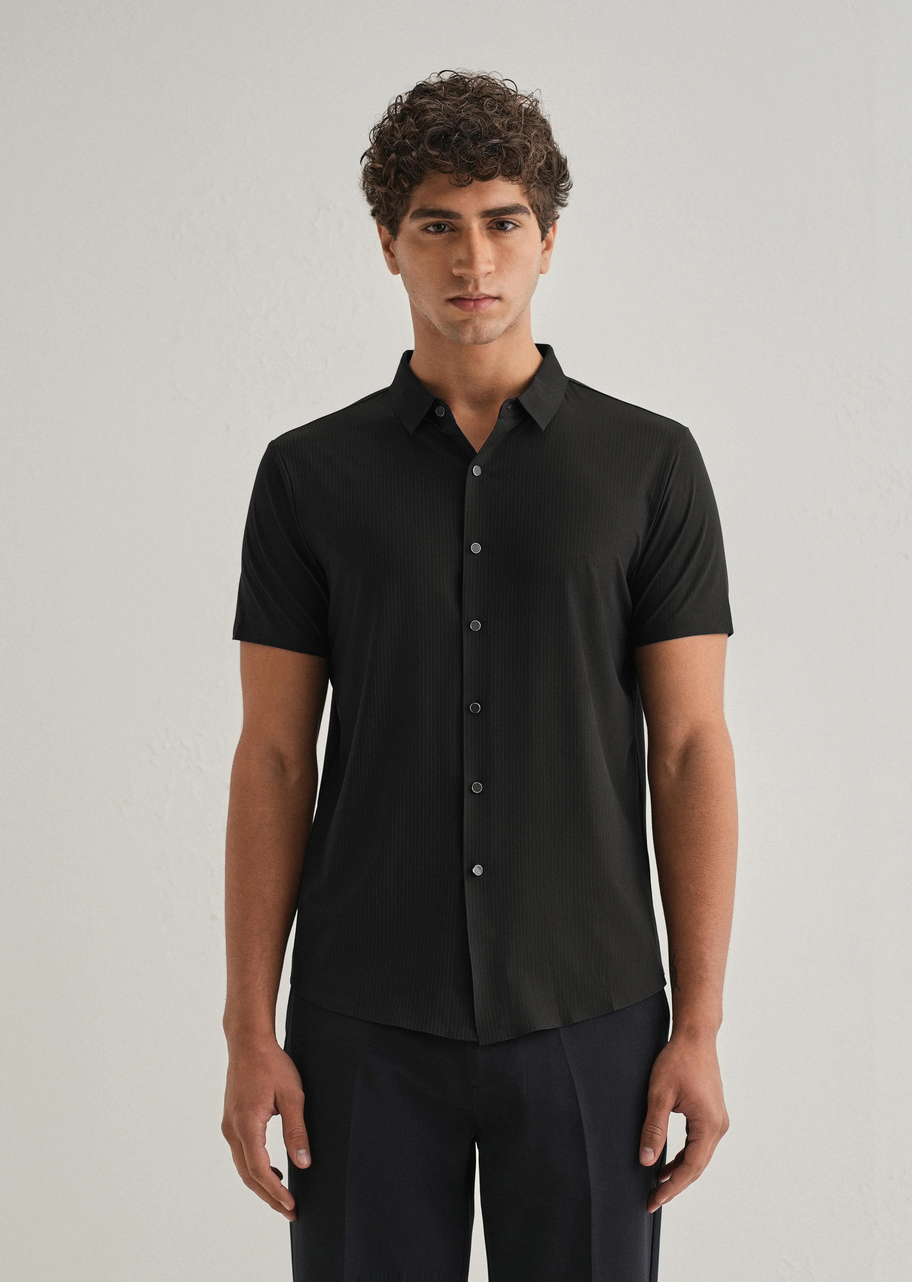 Black Stripe Seamless Shirt - Image 3