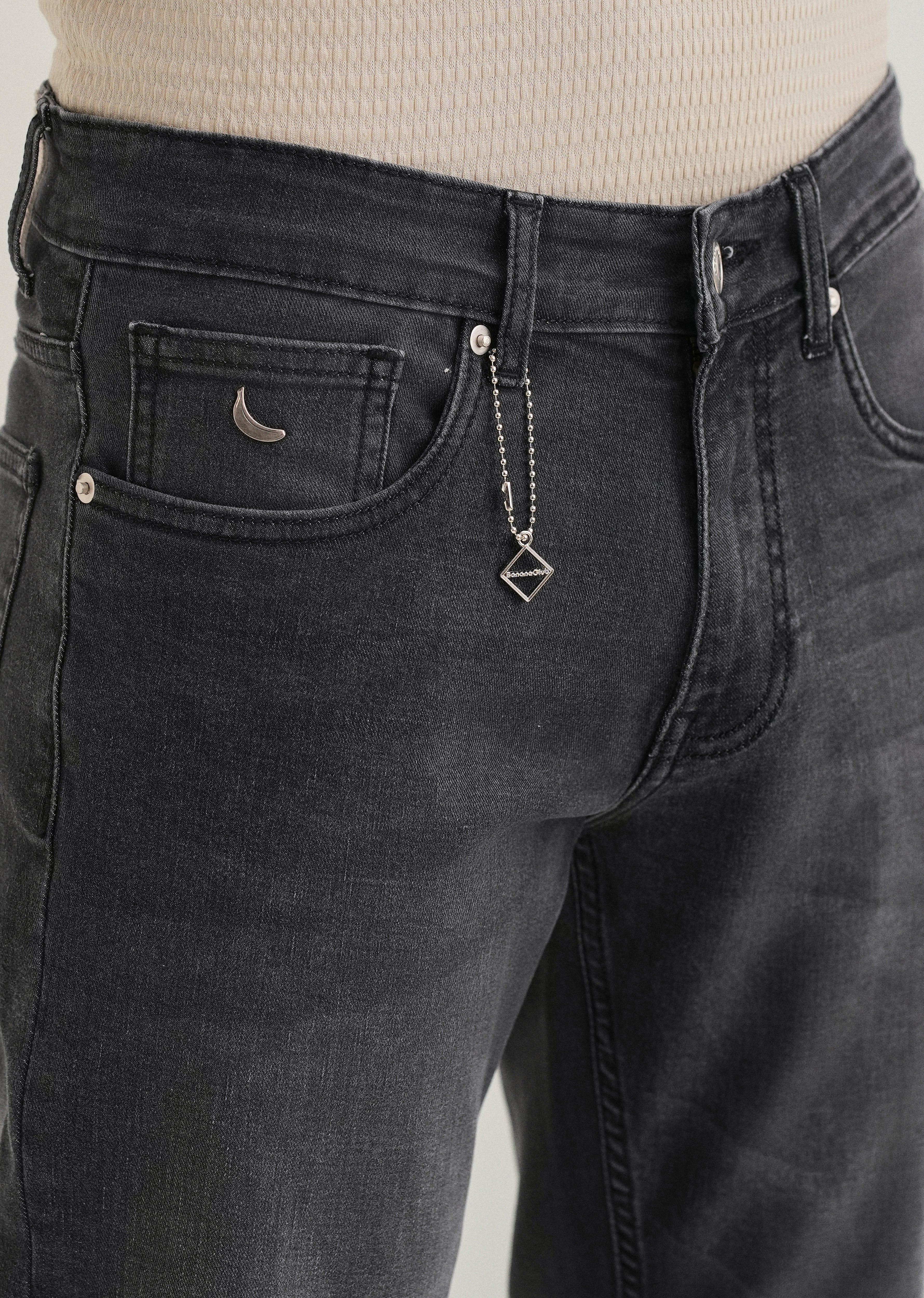 Black Wash Carrot Fit Jeans - Image 2
