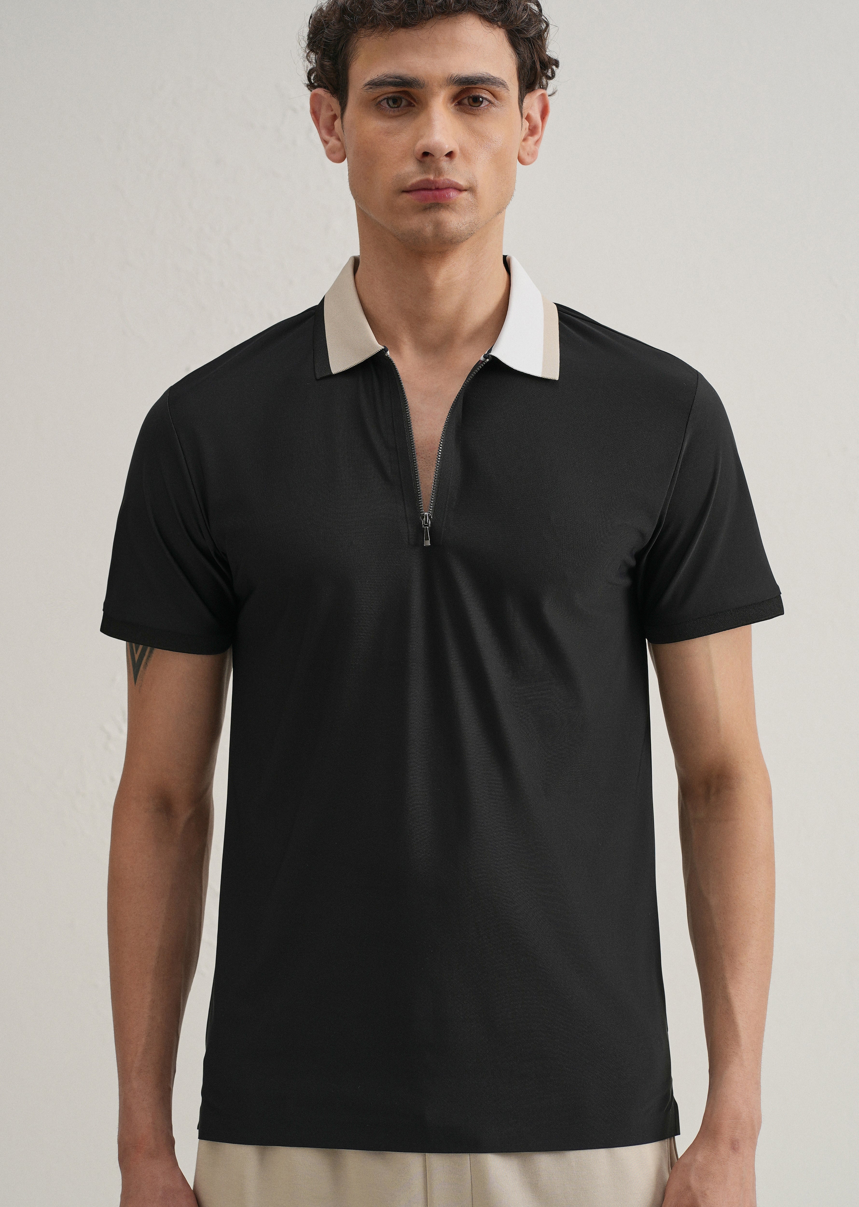 Black Zipper Polo Collar Seamless T-shirt - Image 7