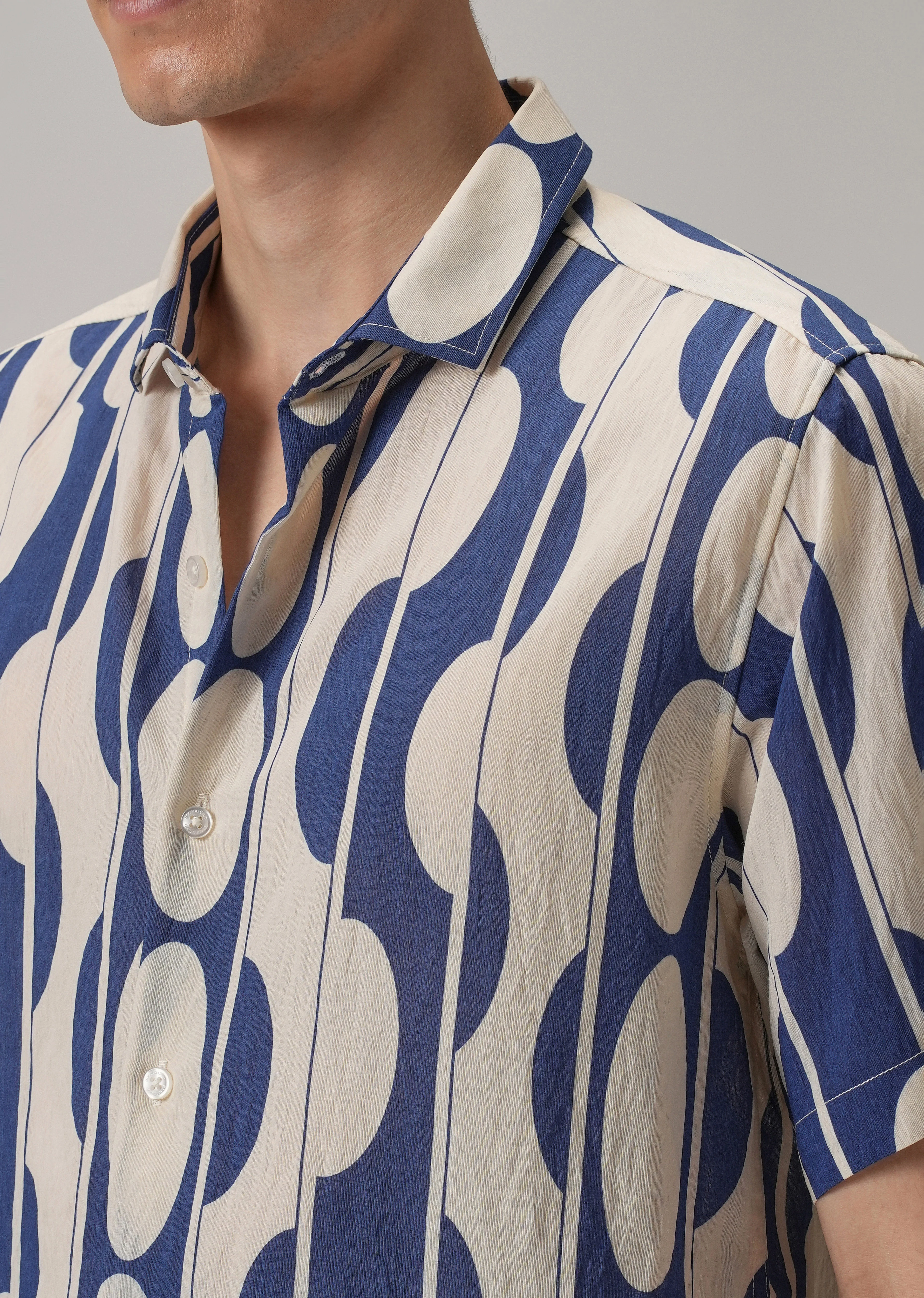 Blue Geometric Printed Shirt - Image 5