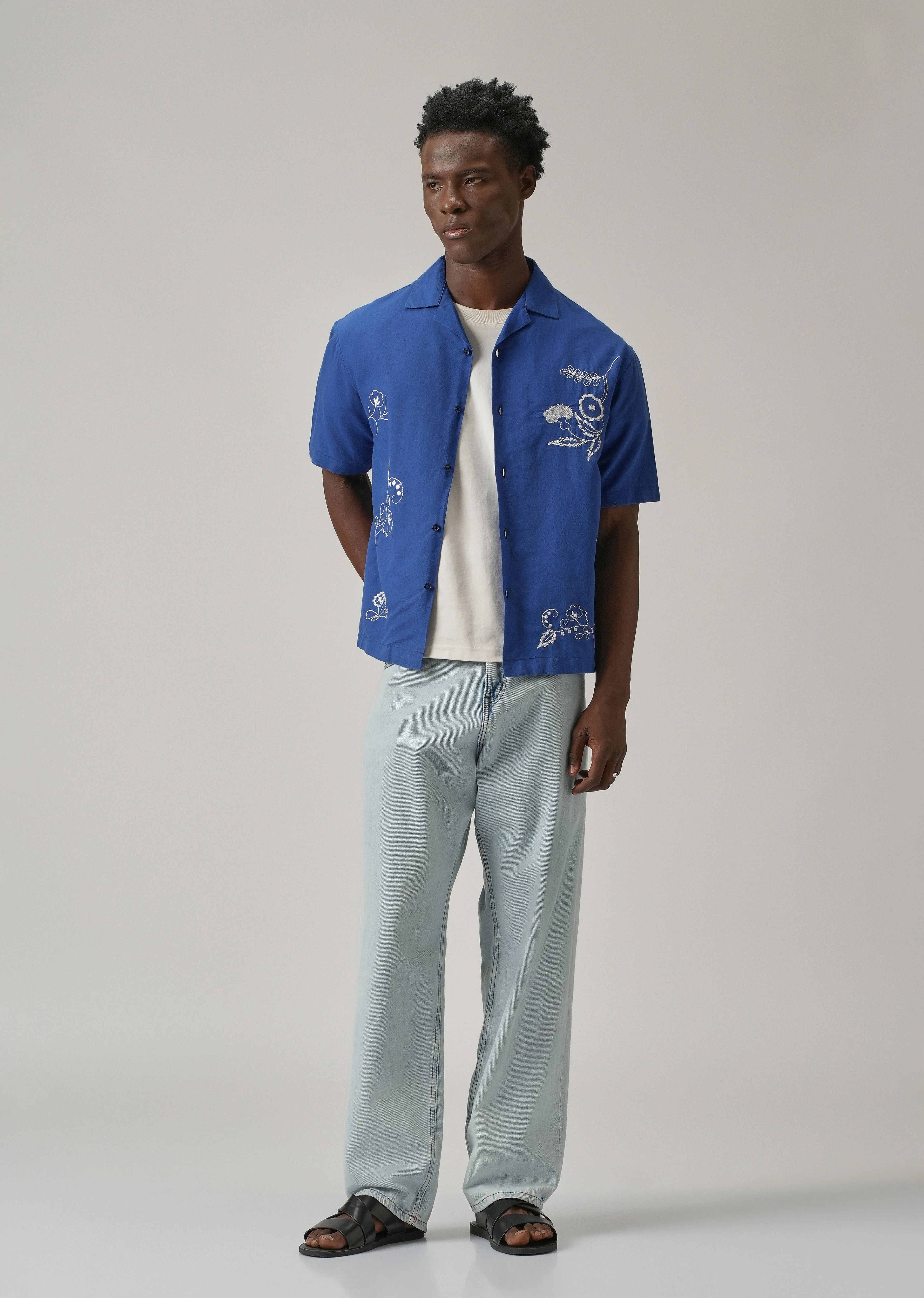 Blue Pattern Embroidery Linen Shirt - Image 7