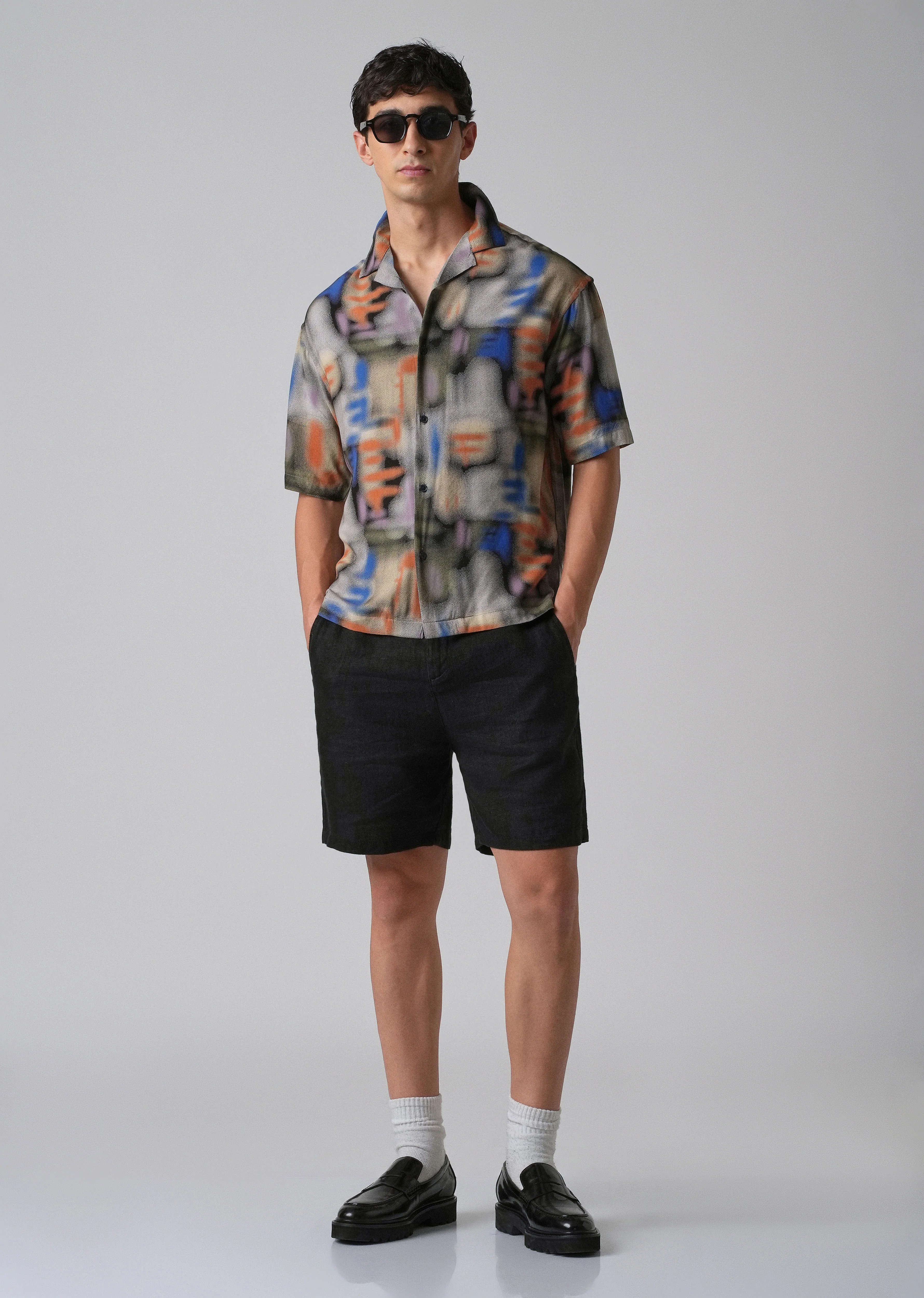 Blurry Graphic Oversized Feather Shirt - Image 6