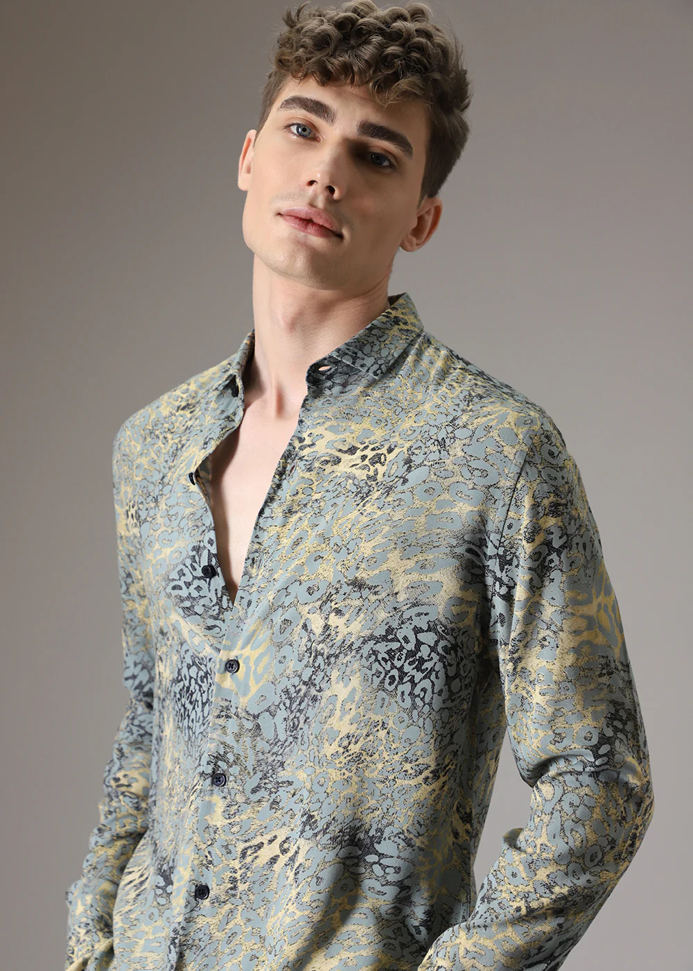 Boa Pastel Blue Feather Shirt - Image 5