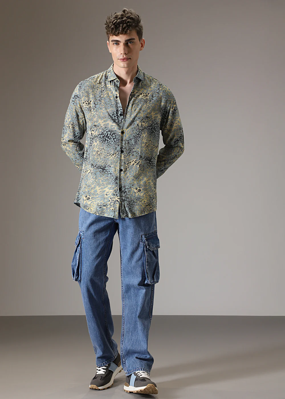 Boa Pastel Blue Feather Shirt - Image 6