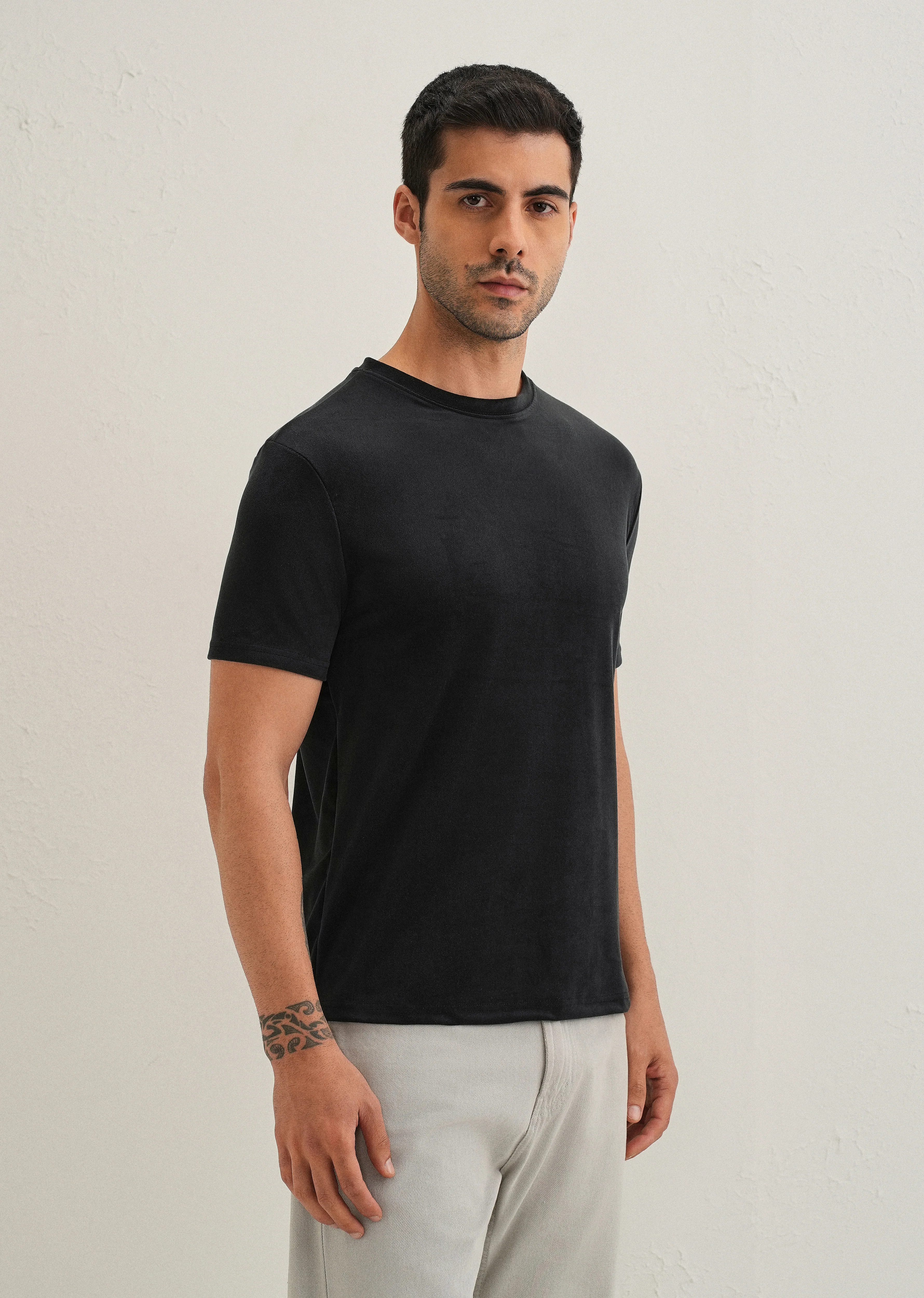 Bold Black Plain Suede T-shirt - Image 4