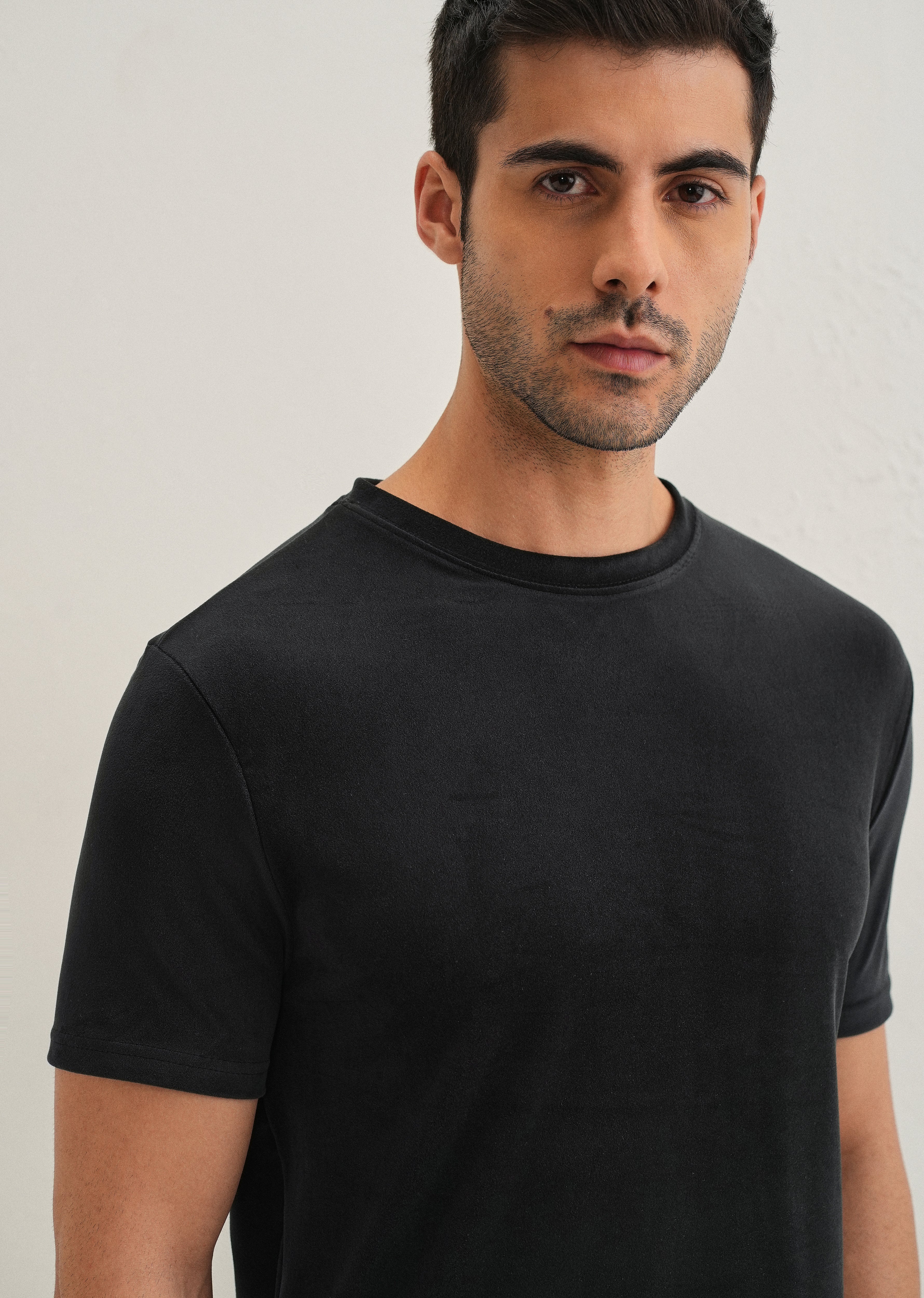 Bold Black Plain Suede T-shirt - Image 5