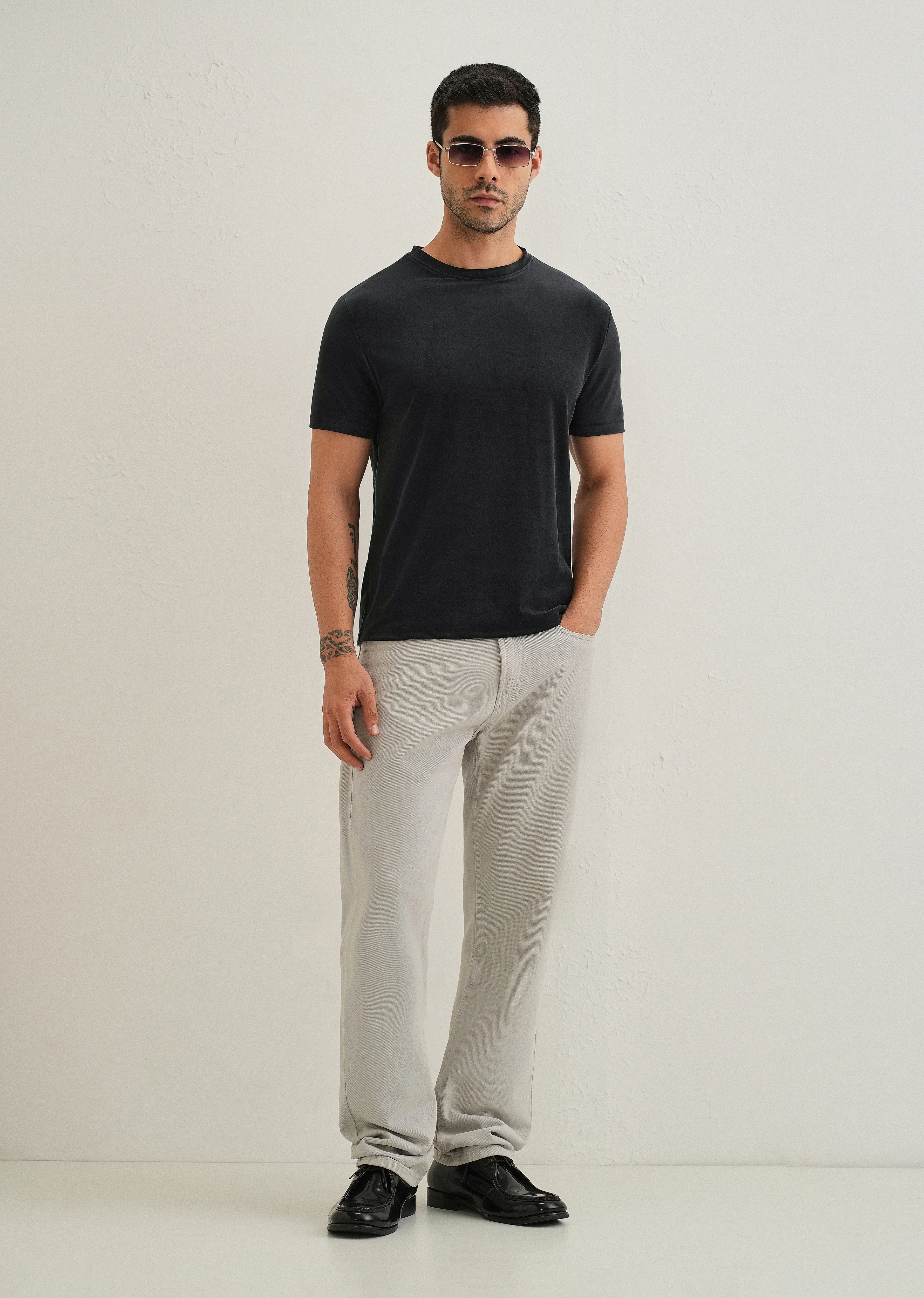 Bold Black Plain Suede T-shirt - Image 6