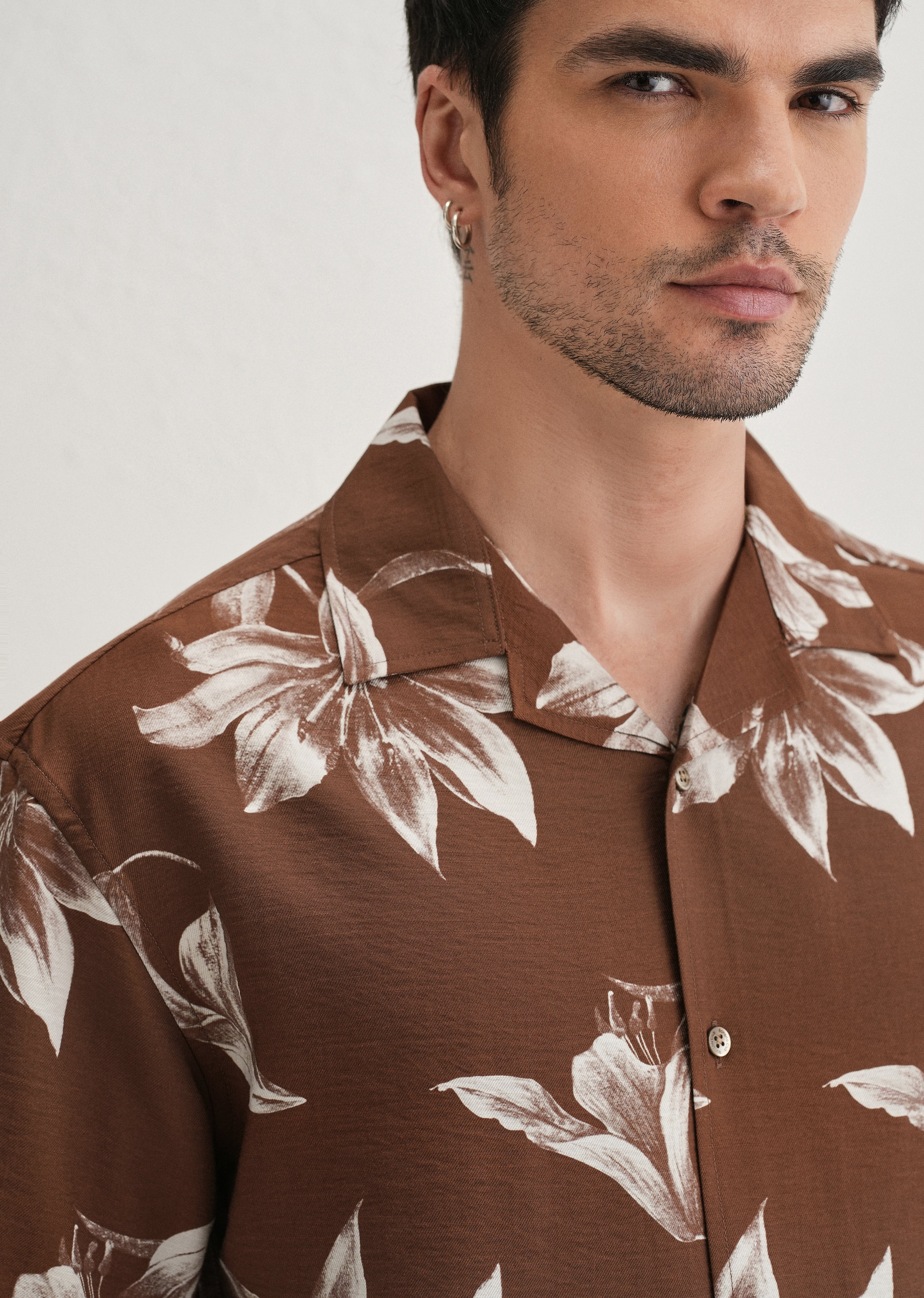 Brown Lily Floral Printed Shirt - Image 5