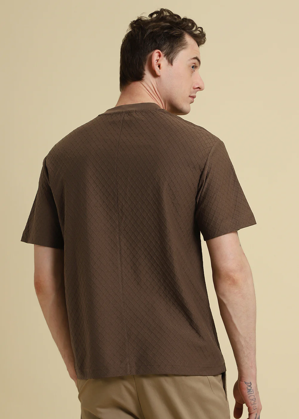 Brown Plain Textured Regular T-shirt - Image 4