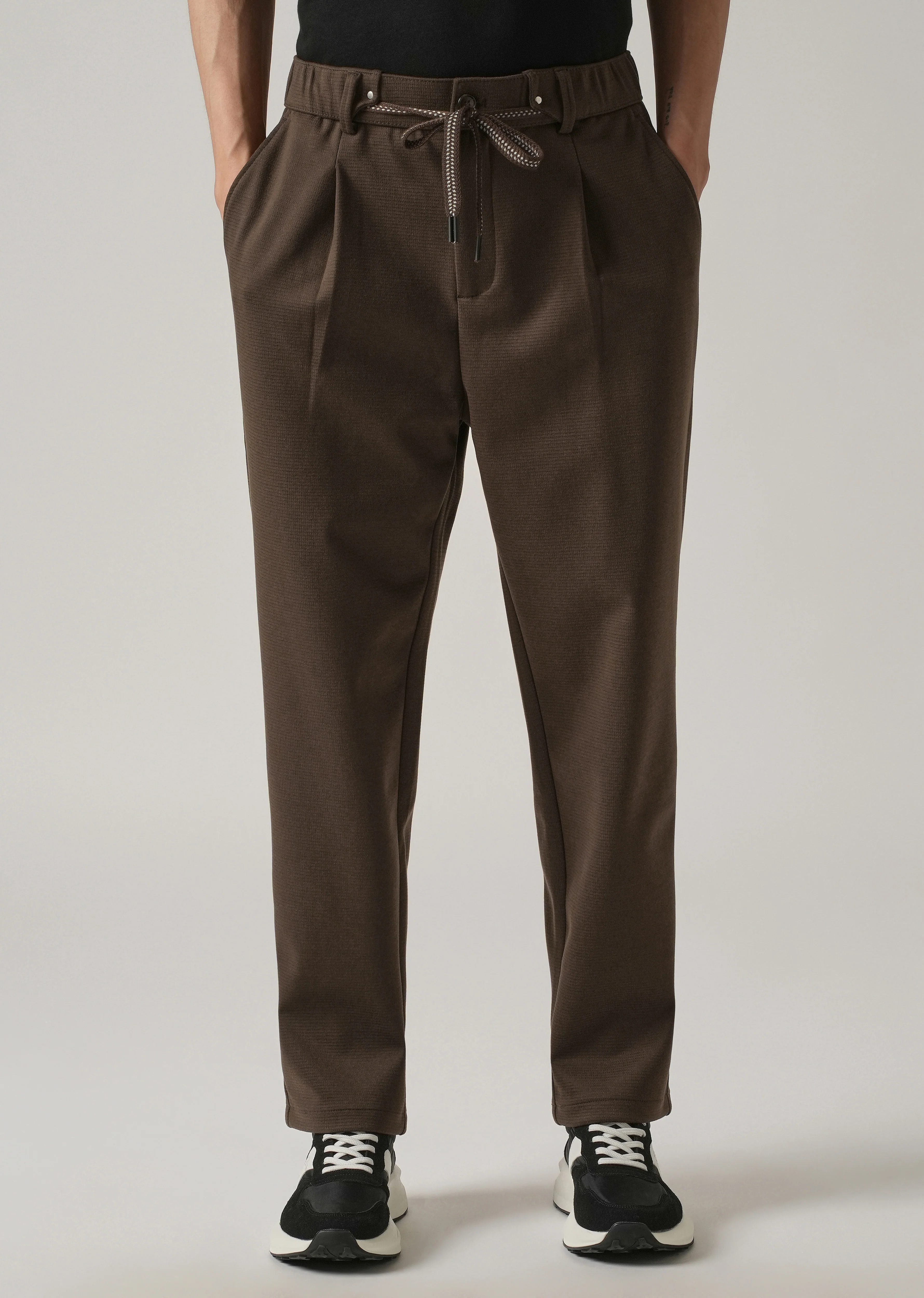 Brown Textured Pleated Drawstring Pant - Image 7