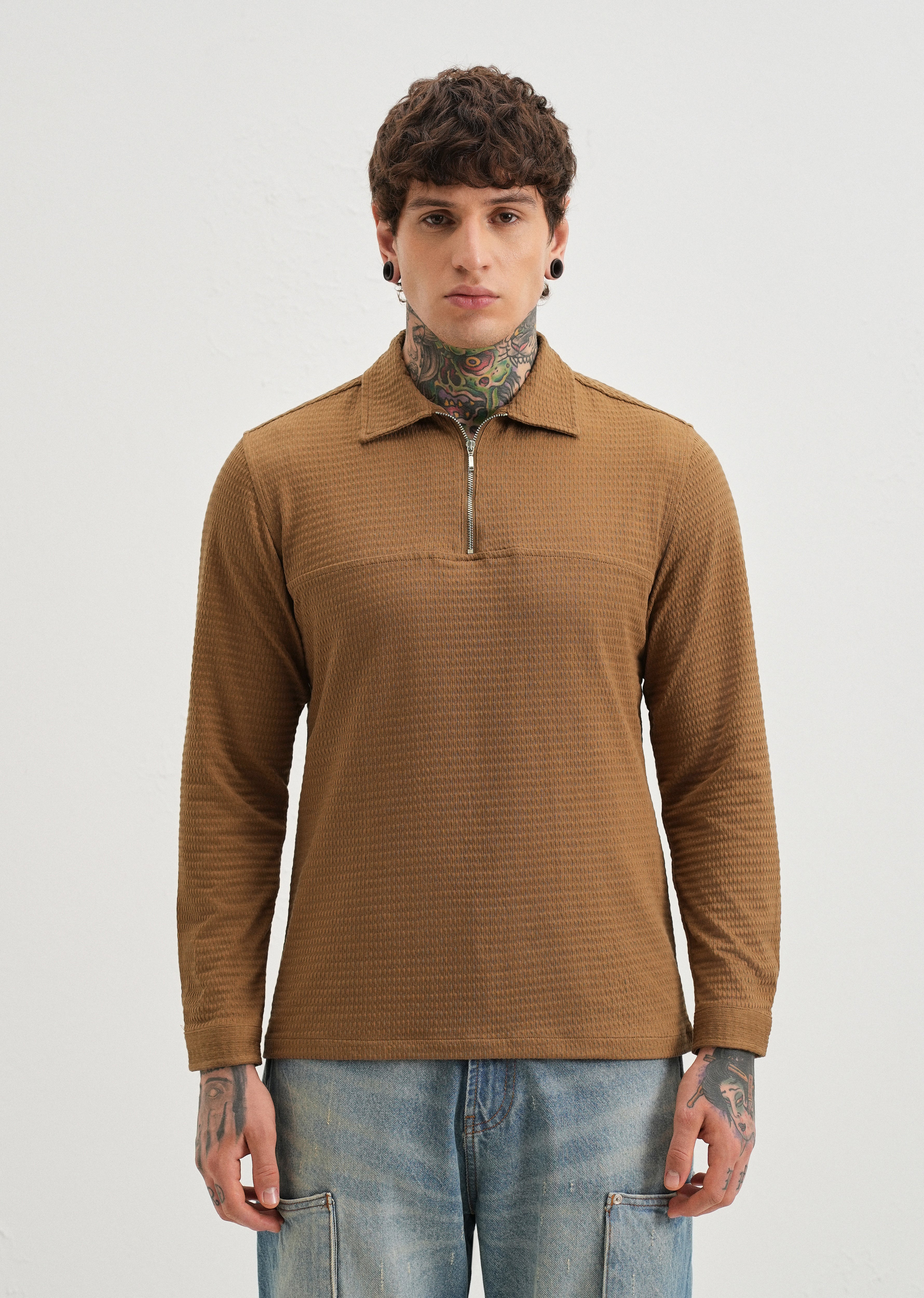 Brown Zipper Polo Knit T-shirt - Image 3