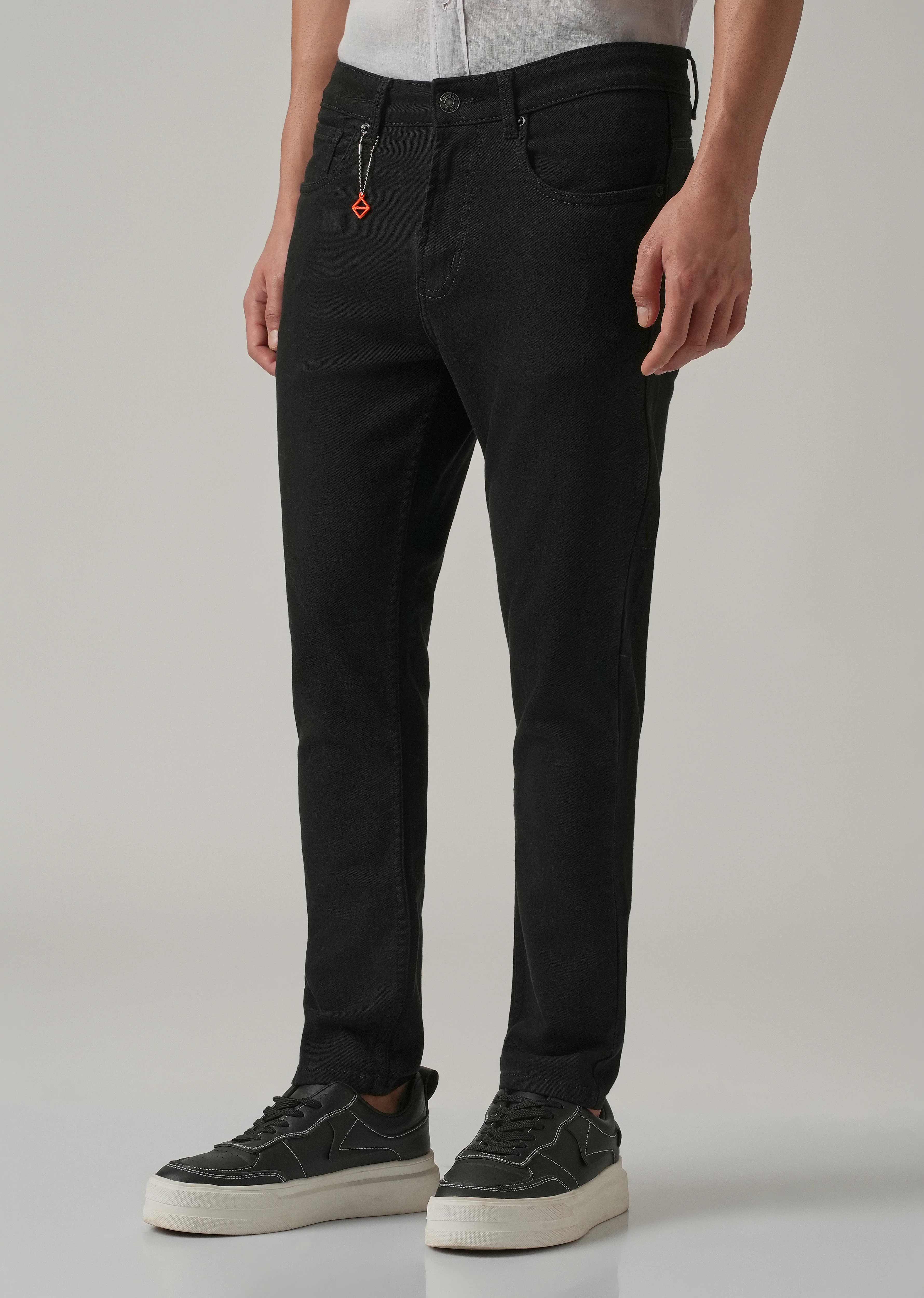 Carrot Fit Black Denim - Image 4