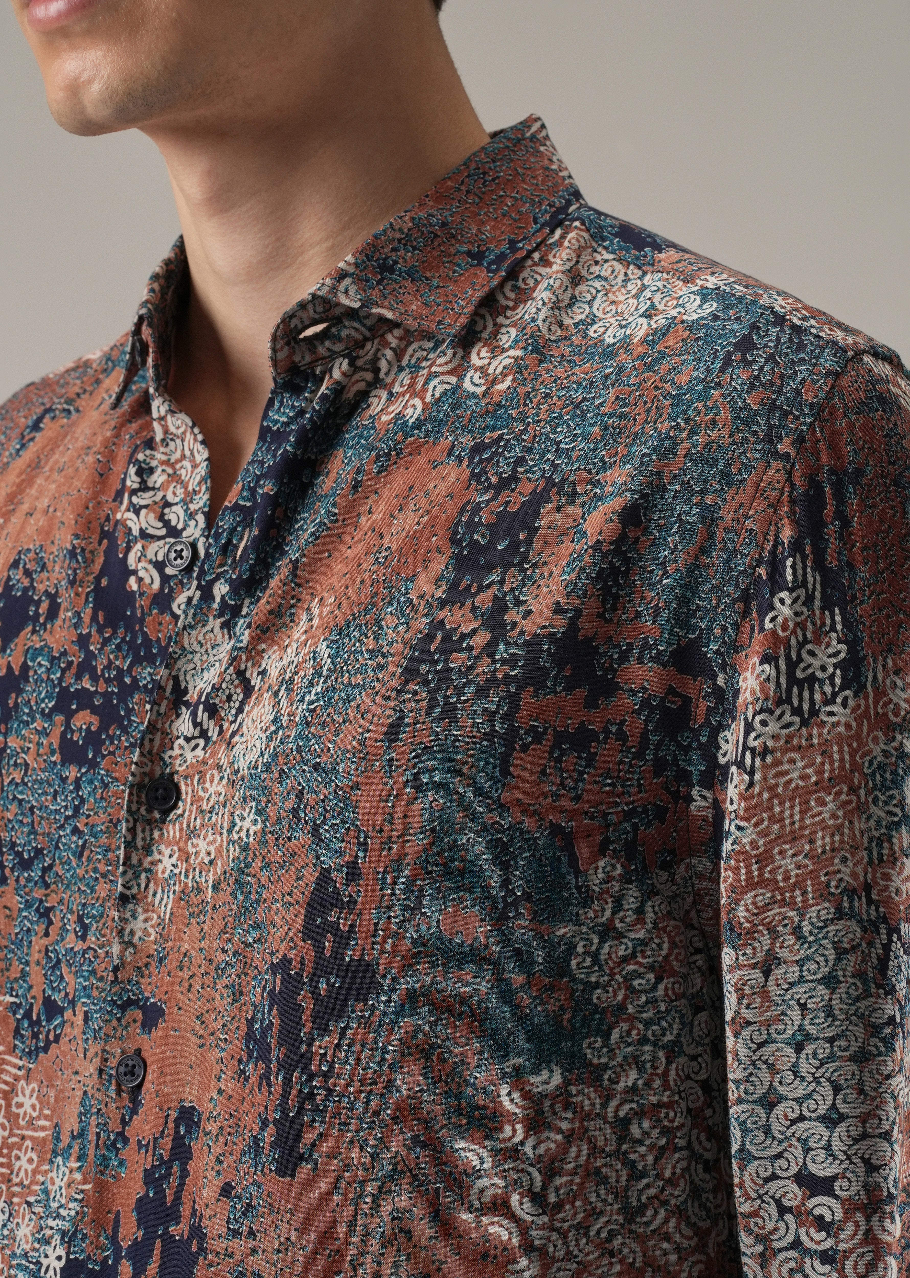 Coral Camo Print Feather Shirt - Image 5