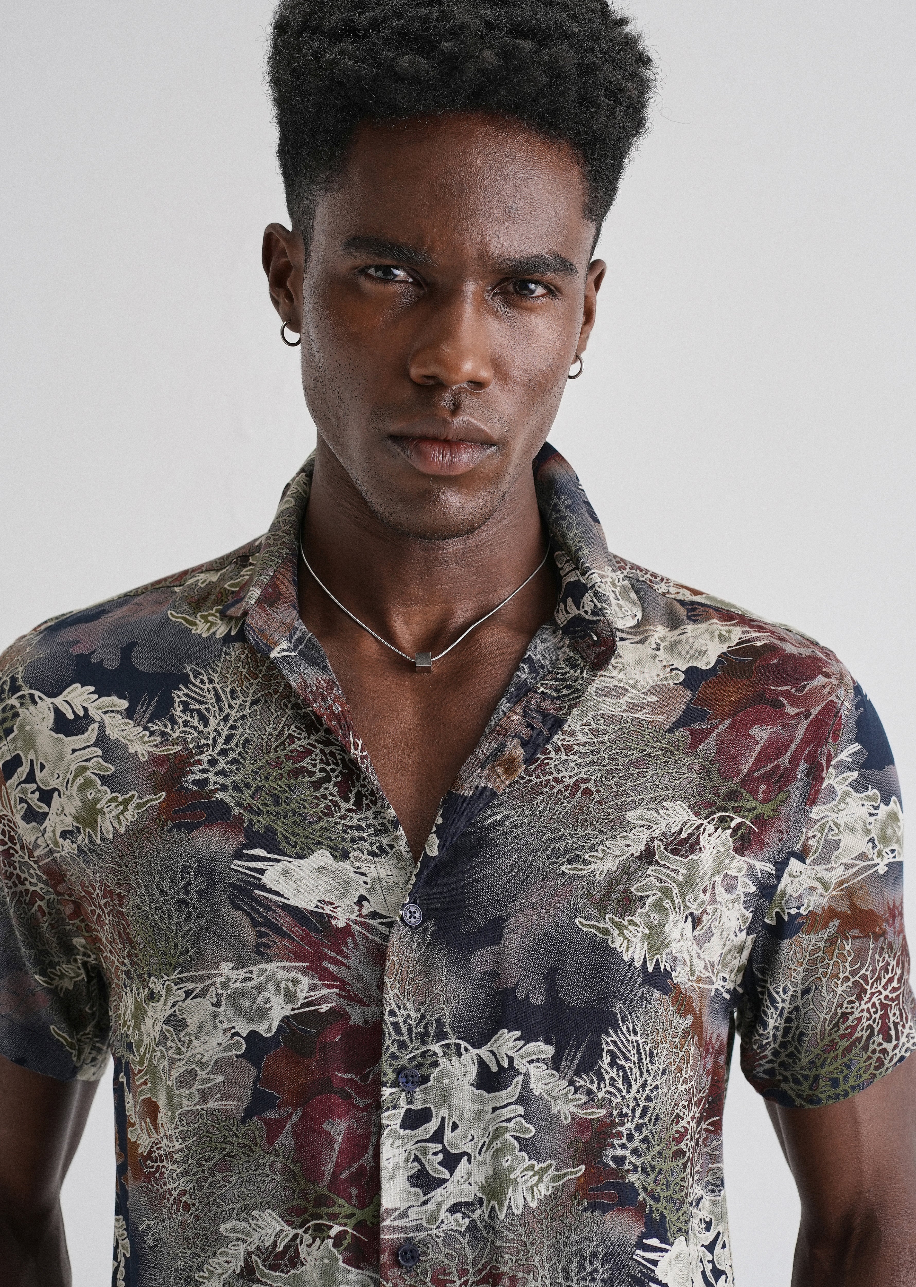 Coral Oasis Blue Feather shirt - Image 5