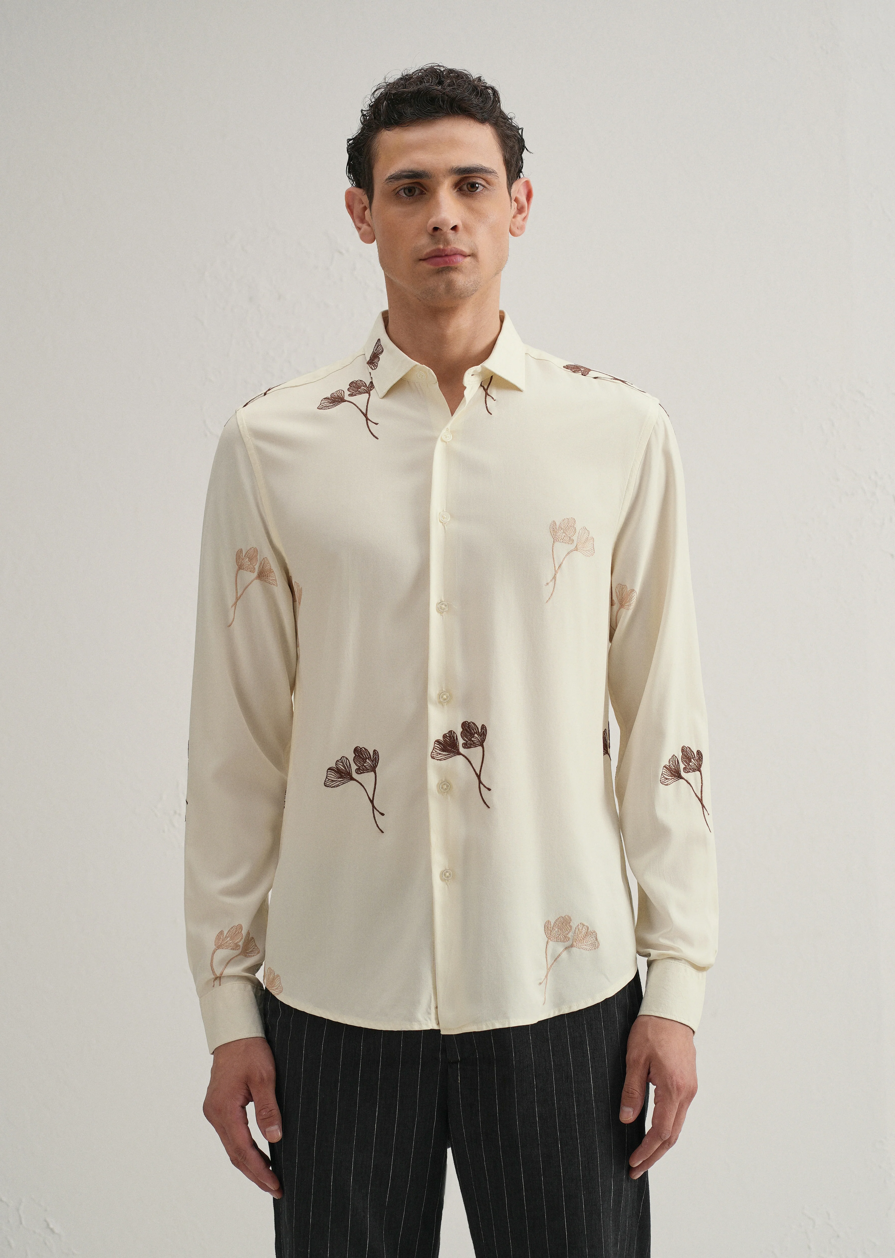 Cream Floral Motif Embroidery Shirt - Image 4