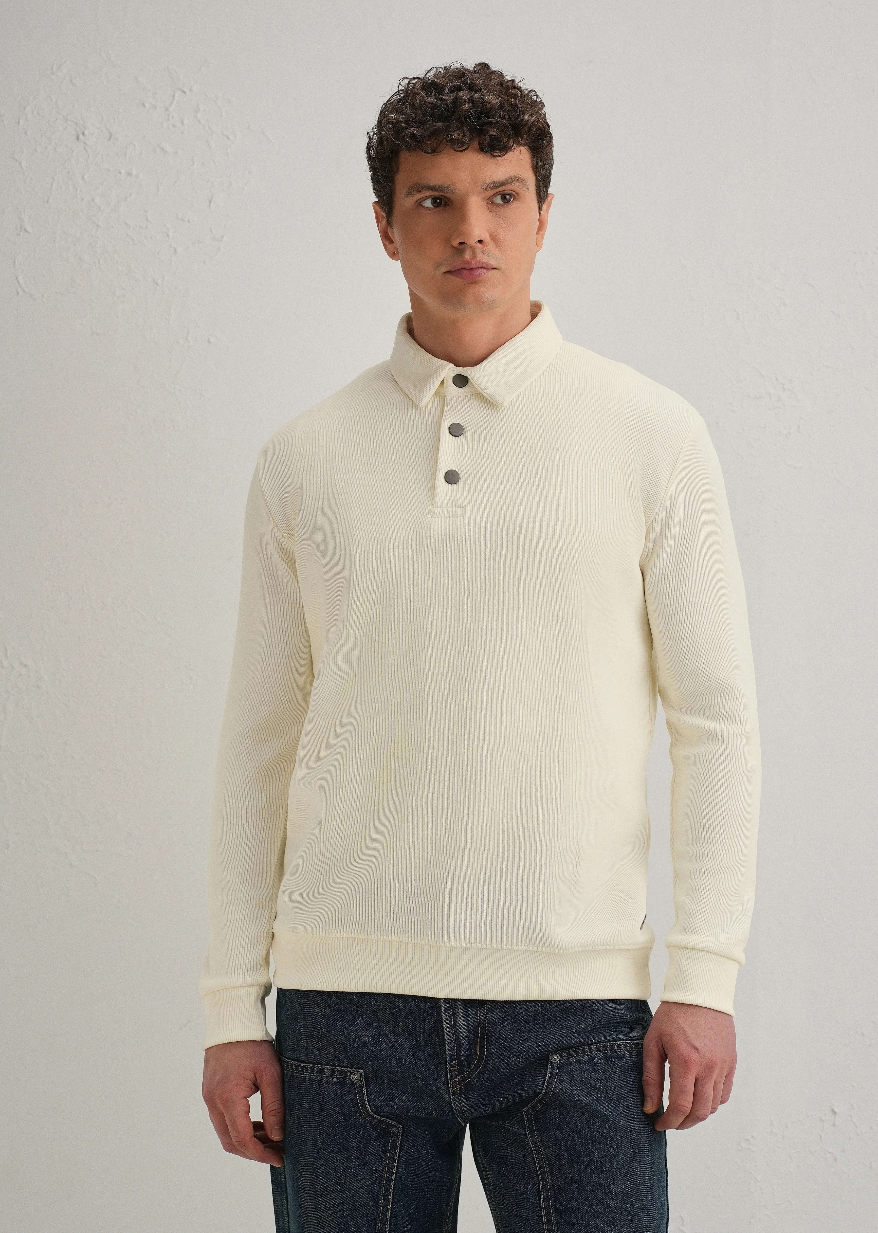 Cream Knitted Polo Sweatshirt - Image 5