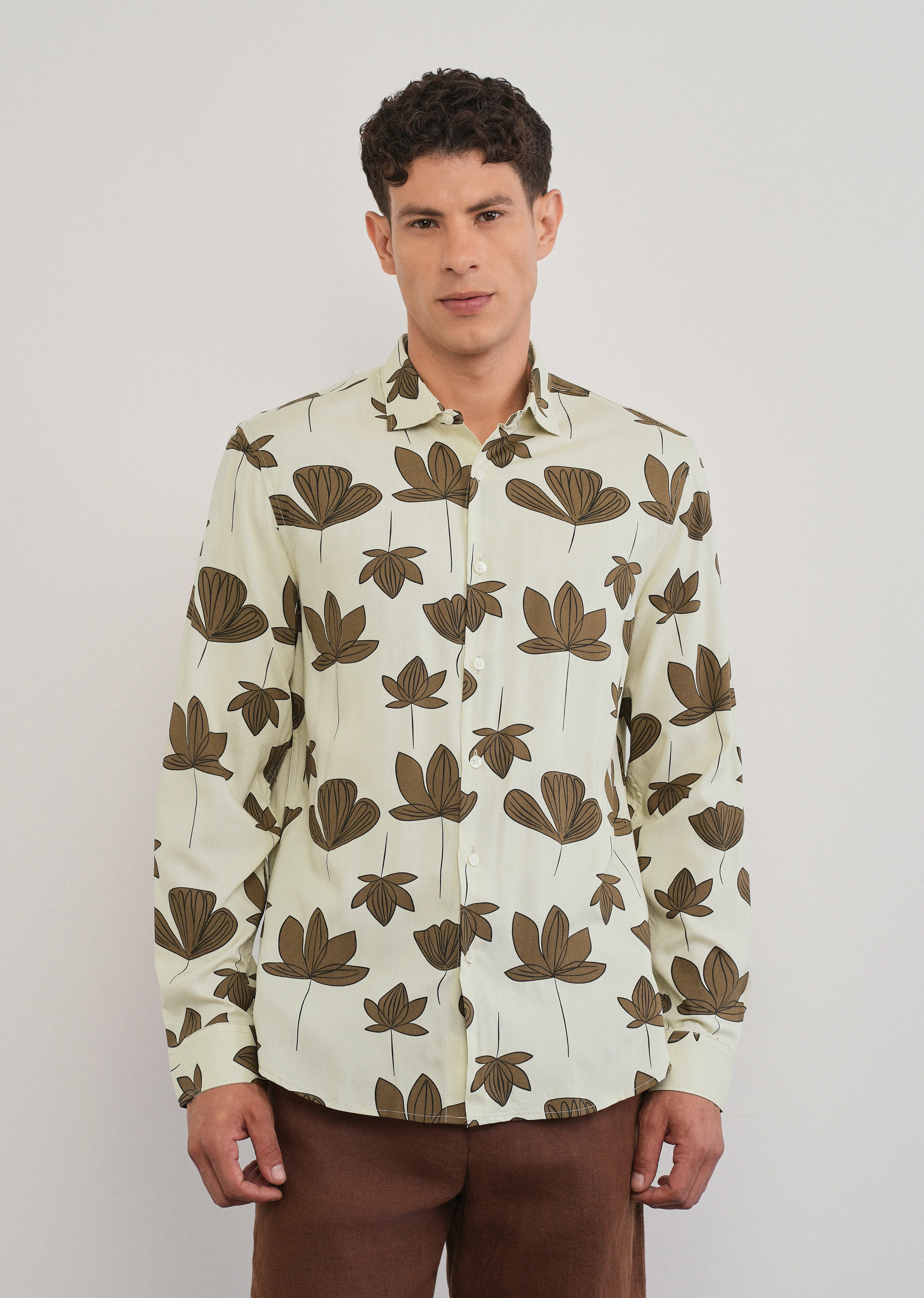 Cream Stylized Floral Print Shirt - Image 3