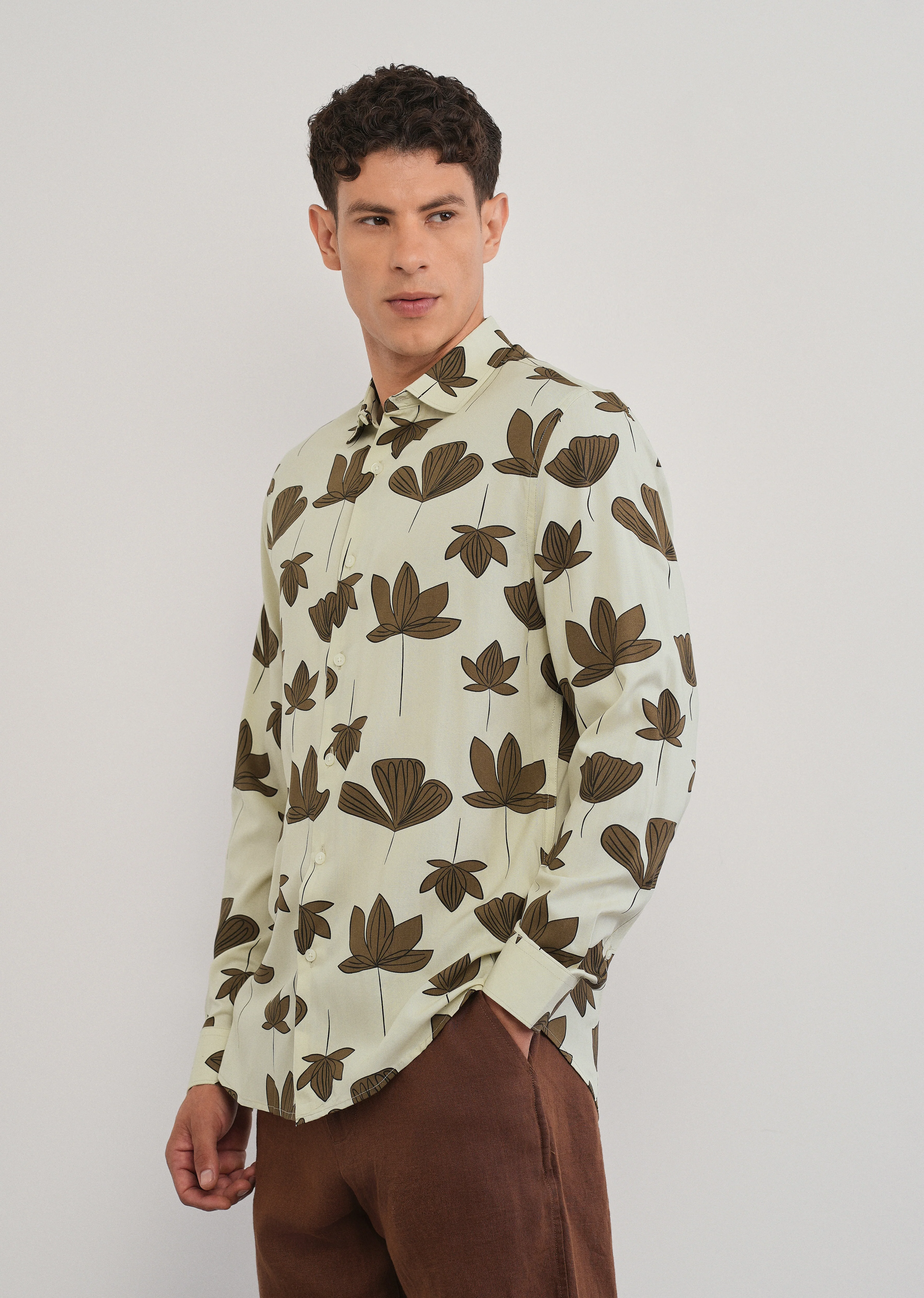 Cream Stylized Floral Print Shirt - Image 4