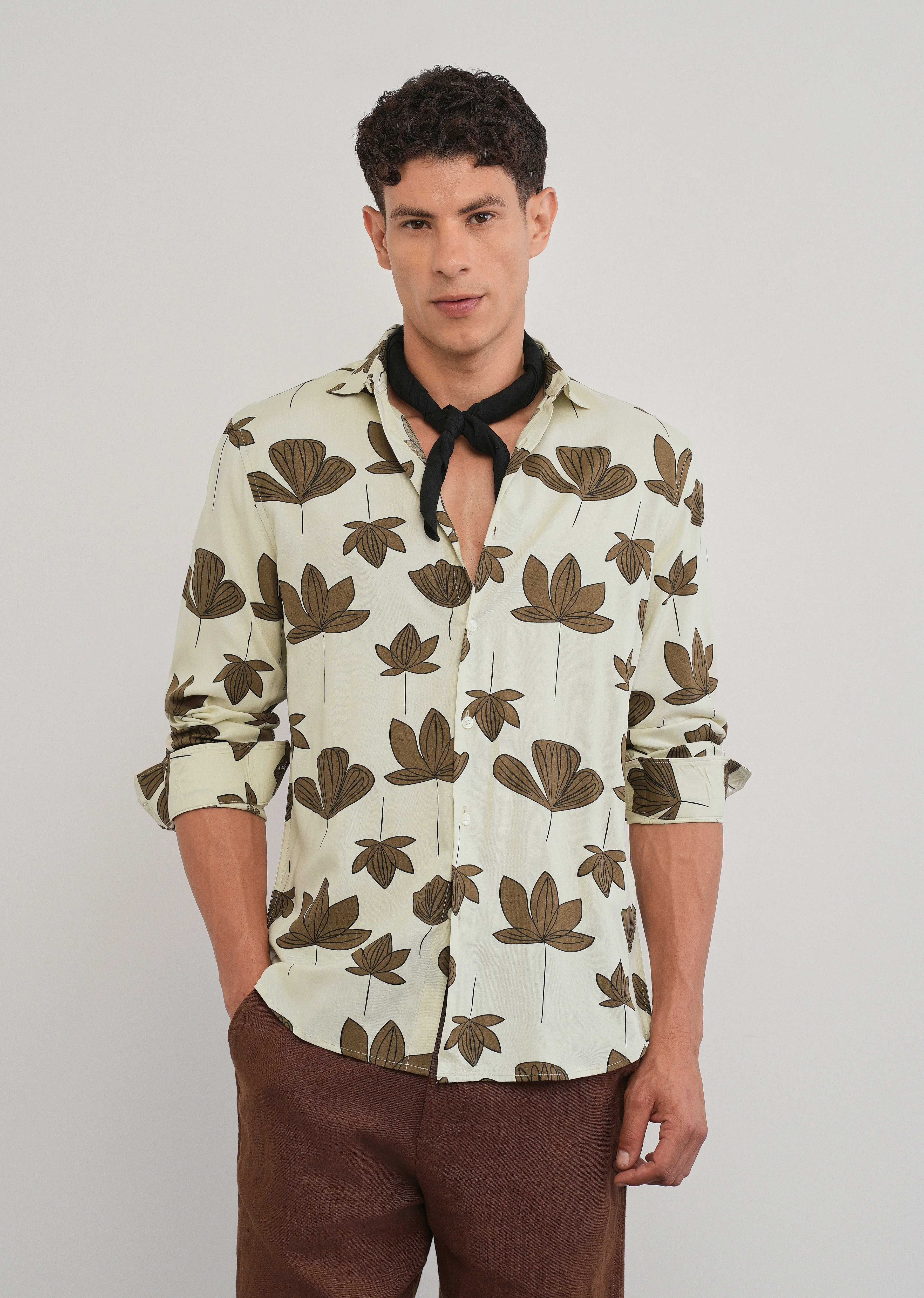 Cream Stylized Floral Print Shirt - Image 7