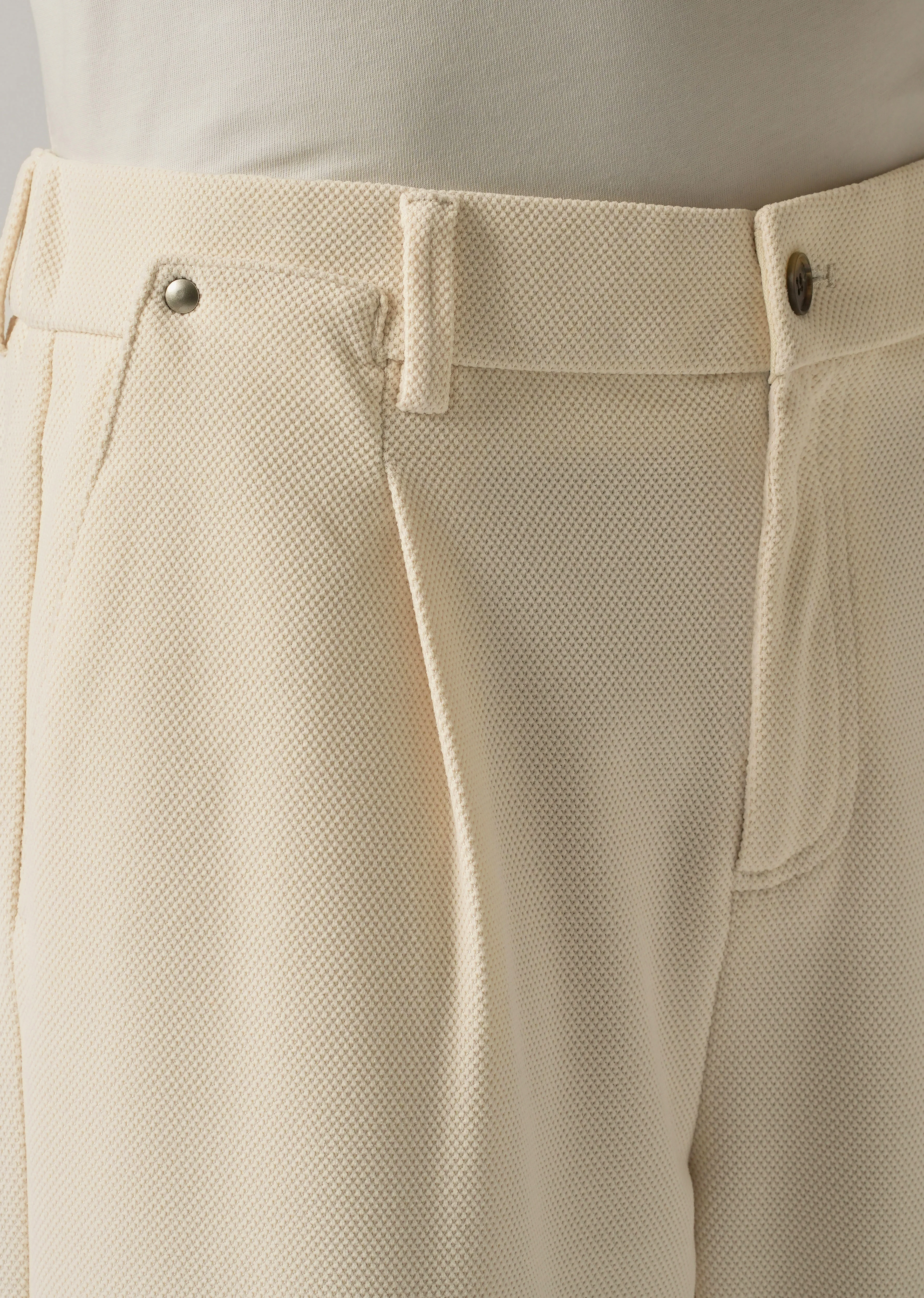 Cream Textured Pleated Relaxed Fit Pant - Image 5