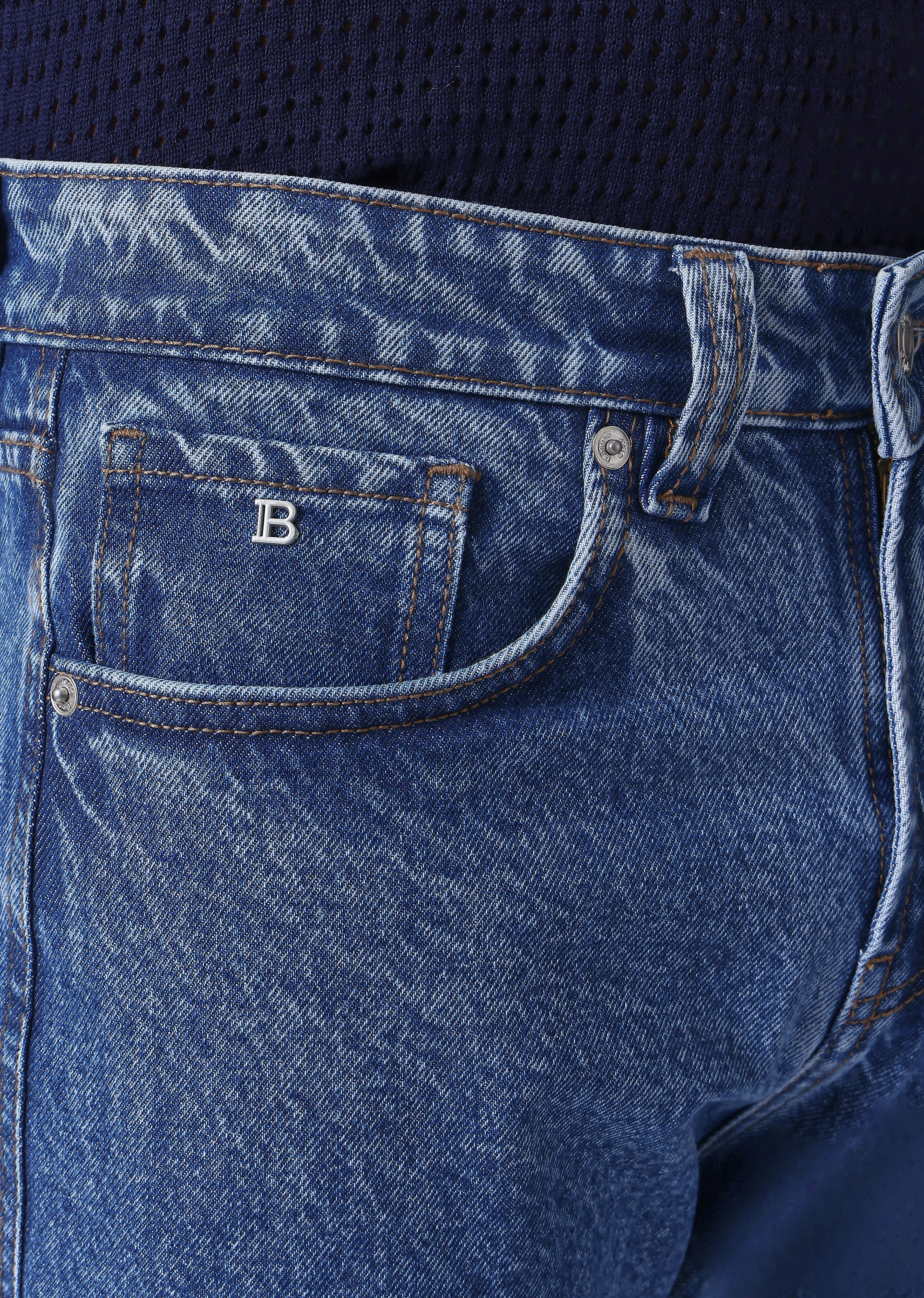 Dark Blue Wash Carrot Fit Jeans - Image 5